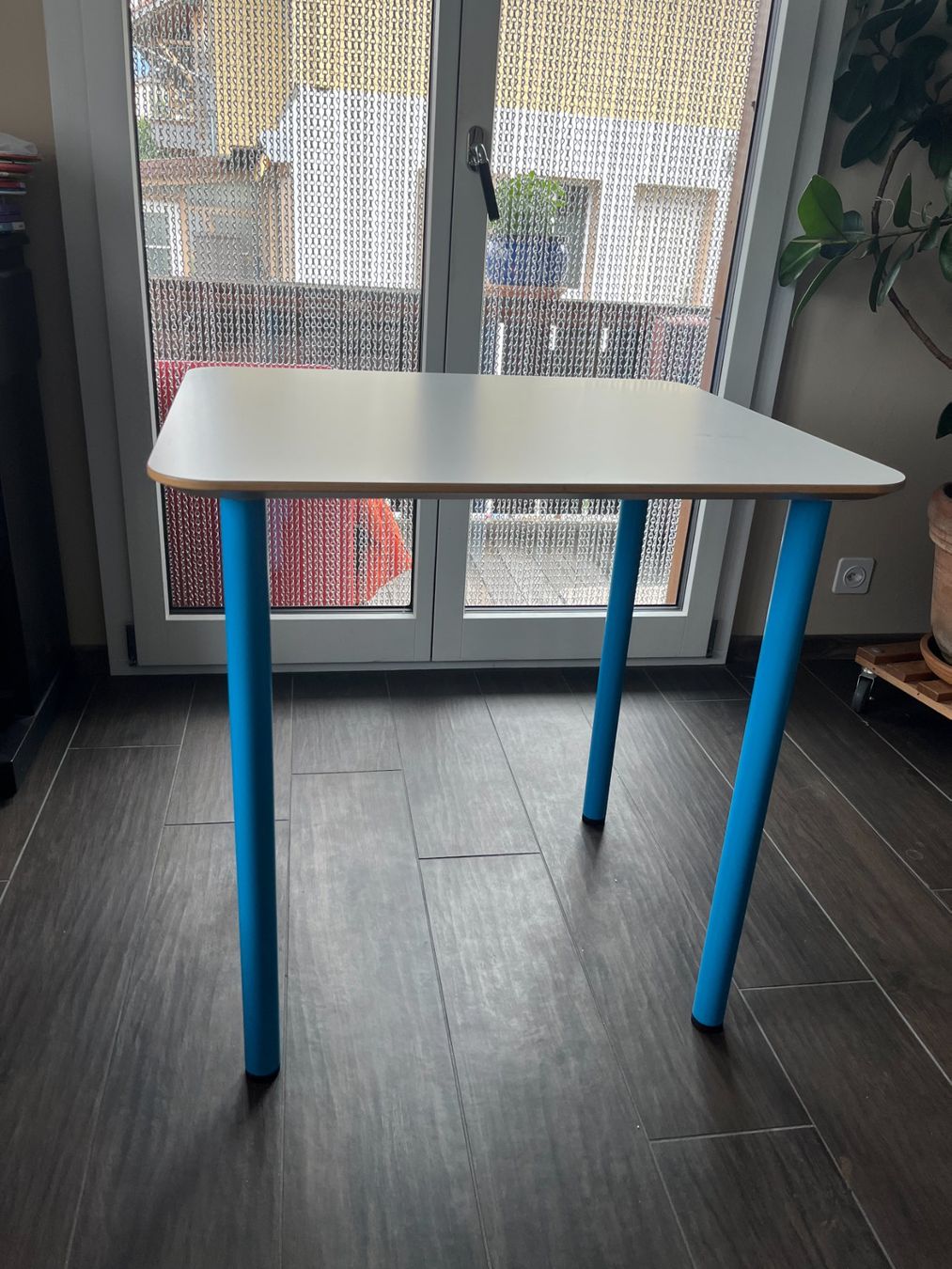 Ikea Set di tavolo e panche: Kindertische und Stühle im Set – Usato da Spiez venduto da Hekjiani 4