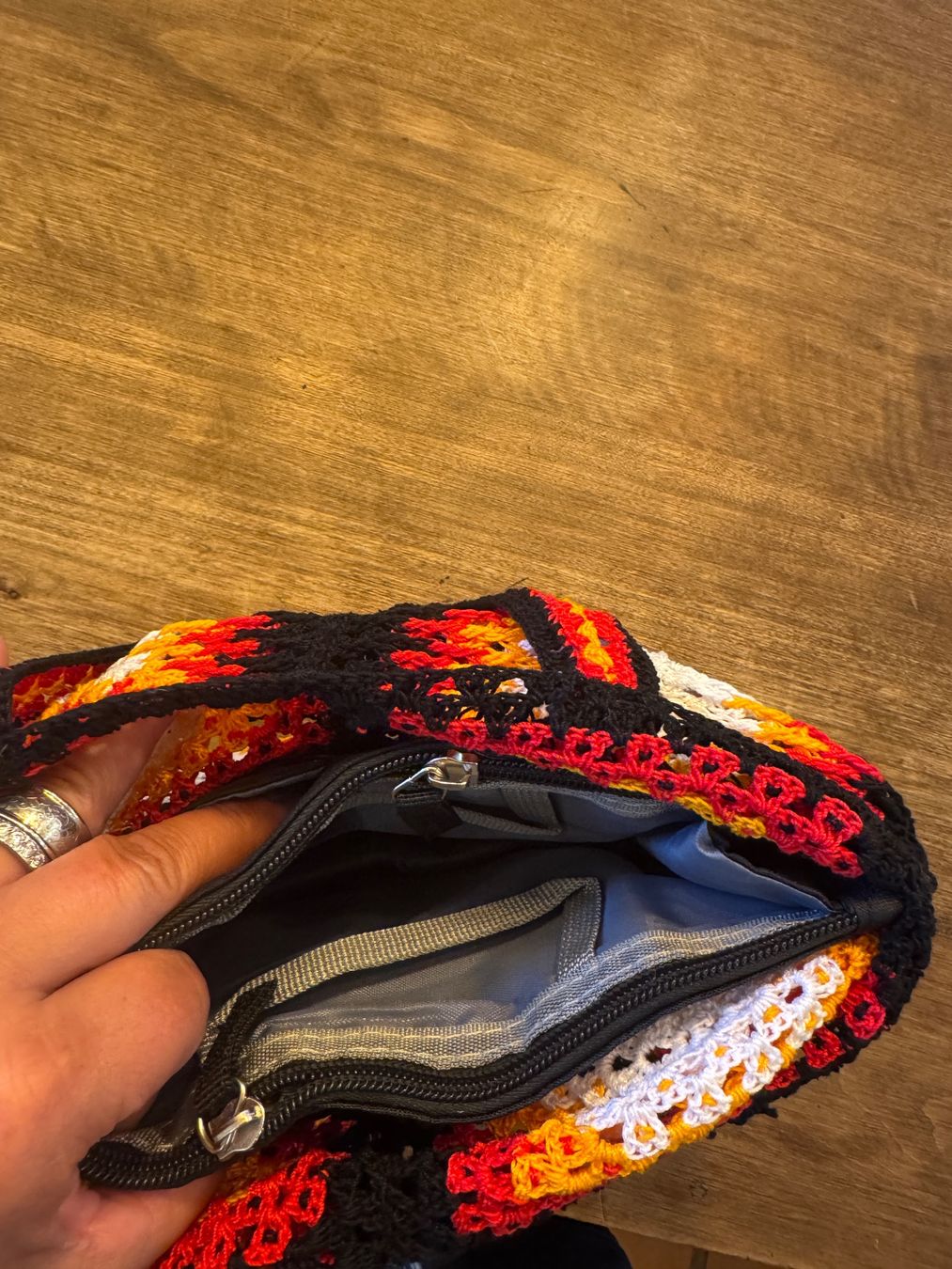 Sacs femmes: Tasche gehäkelt mit Muster – Neuf (Voir description) à Niederhasli par Omelli71 2