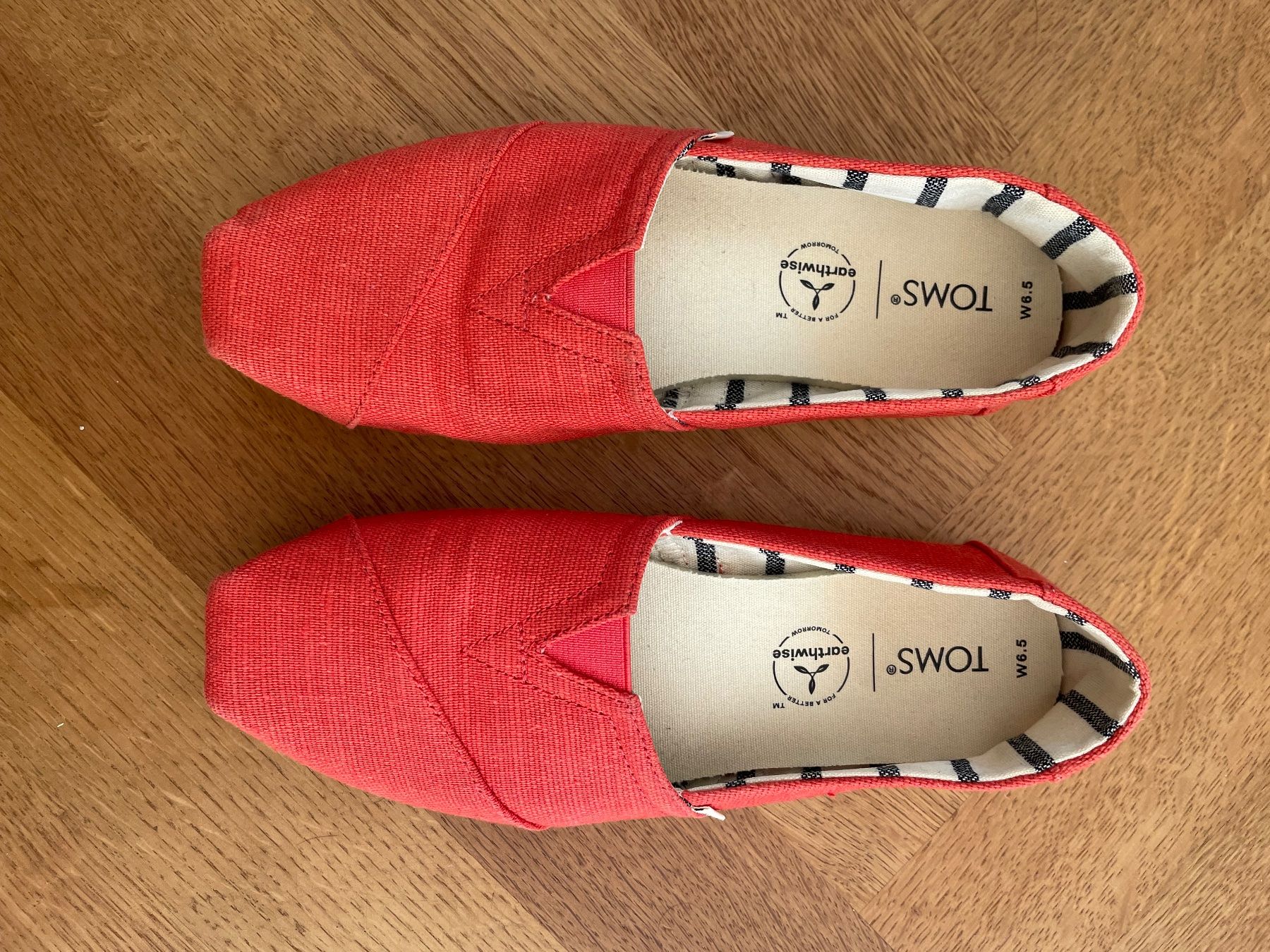 Toms Herrenschuhe: TOMS Slipper Grösse 37 – Gebraucht aus Bern von Laura1112