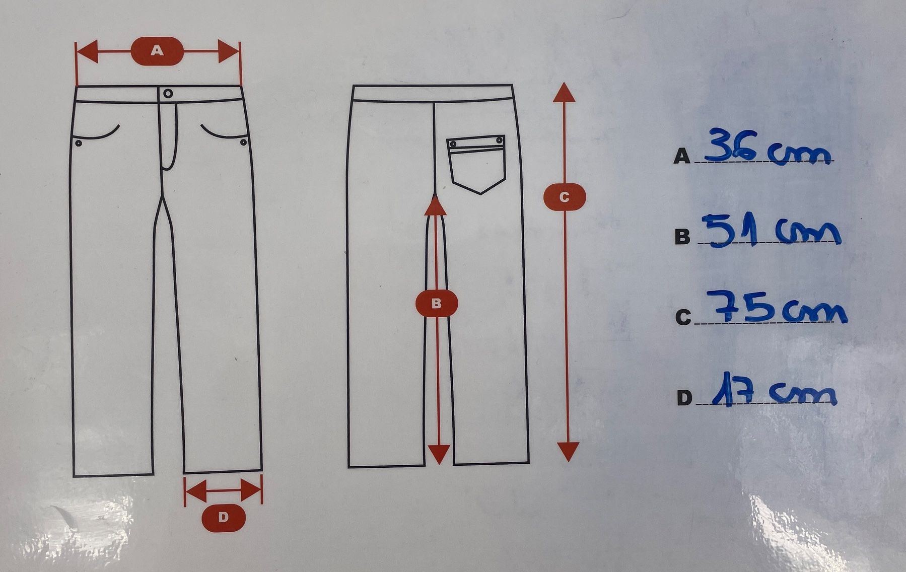 Pantalons: PANTALON 3/4 NOIR – D'occasion à Lausanne par PlusValue_Lausanne 2