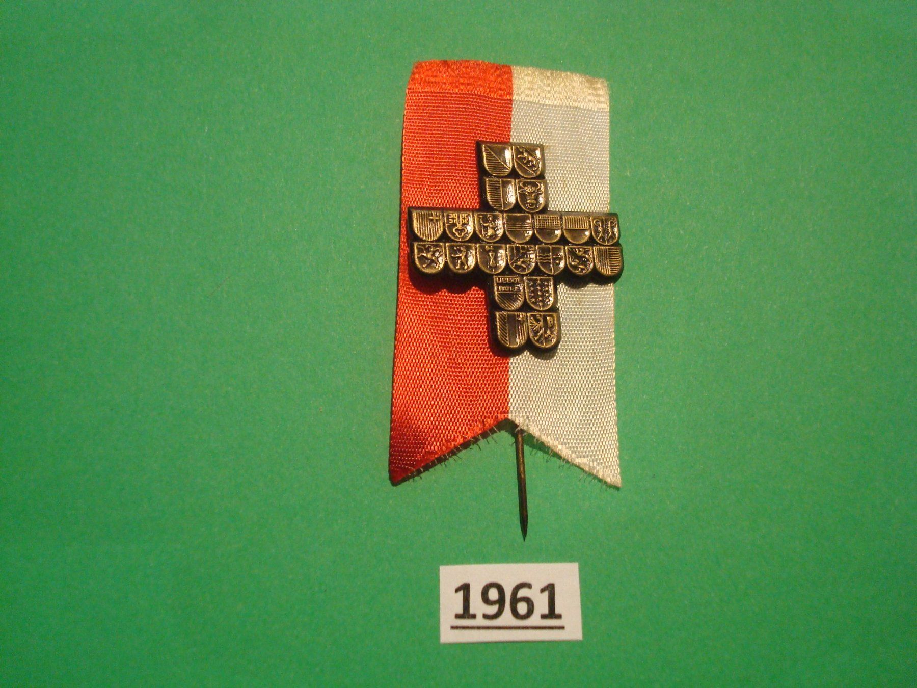 Placchette & Badge: Abzeichen 1. August 1961 – Usato da Riehen venduto da Baerewaegli