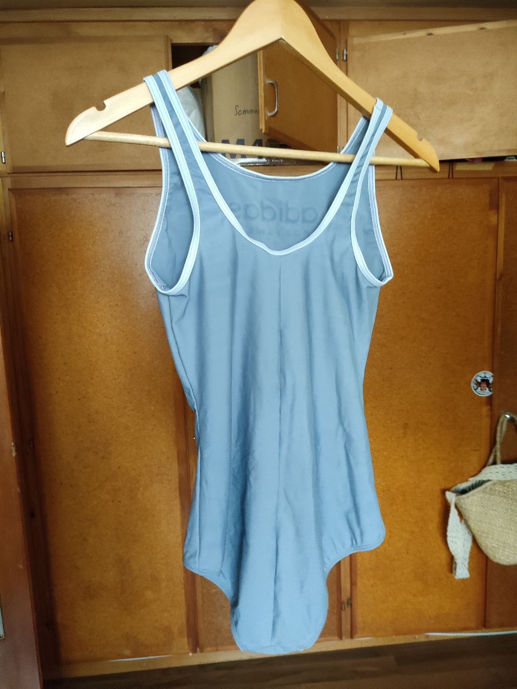 Adidas Costumi da bagno & Bikini: Adidas Badeanzug Mädchen  – Usato da Leuggelbach venduto da Schreiner21 1