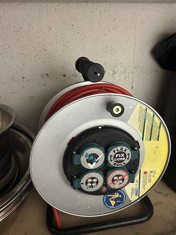 Stecker: Rouleau multiprises  – Gebraucht aus La Tour-de-Peilz von sam_fk75