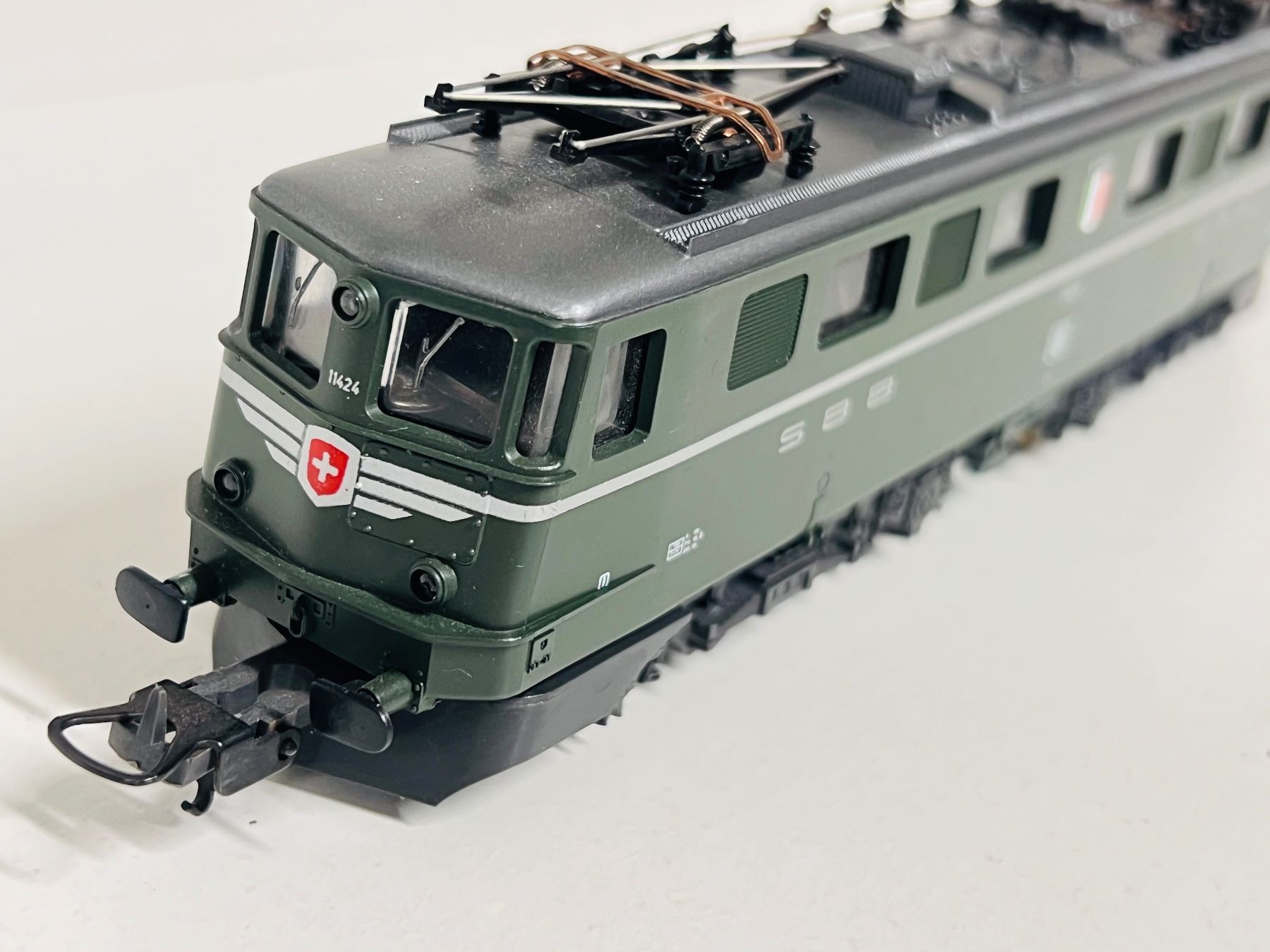 Lima Modellini di ferrovie: Lima H0 SBB Ae 6/6 Neuchatel Digital DC – Usato da Neuenhof venduto da ludovicco 2