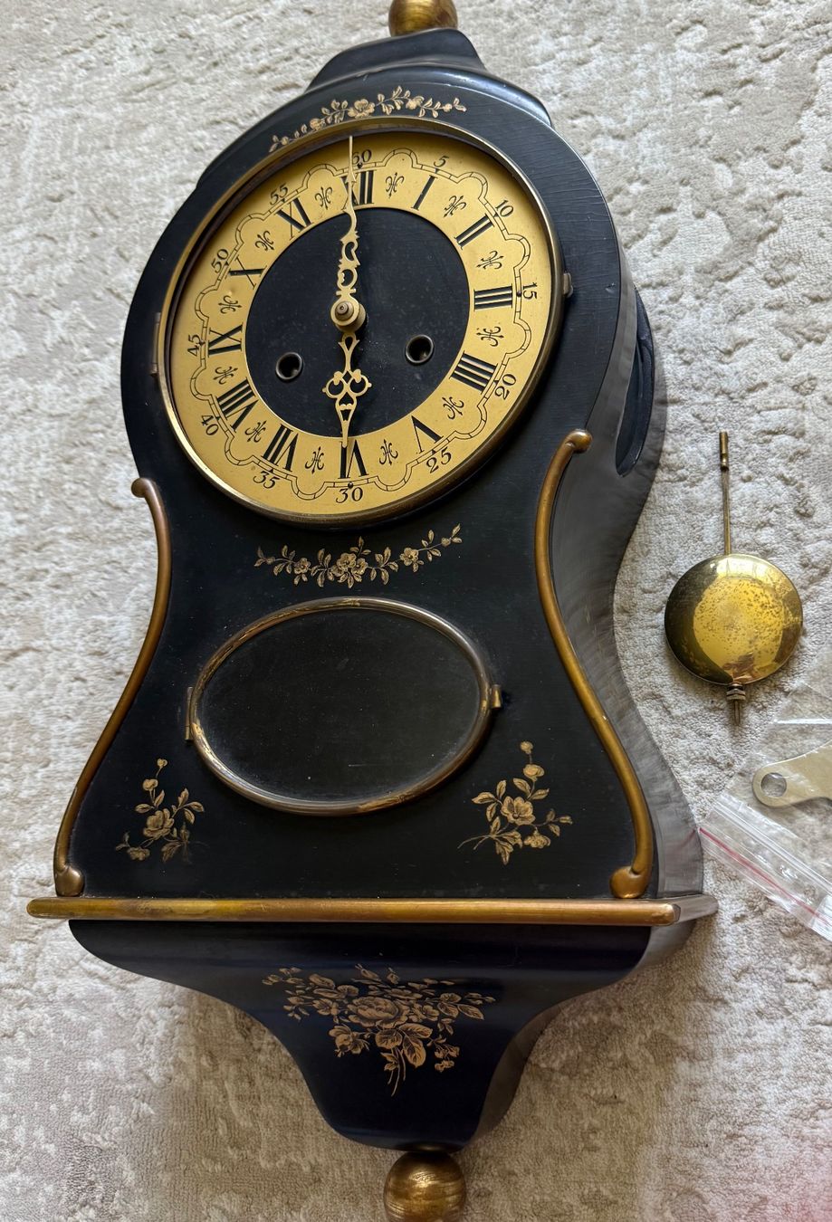 Orologi da terra & Orologi da parete: Neuchâteloise Pendule (Wanduhr) – Usato da Wohlen AG venduto da homecollectivech 1