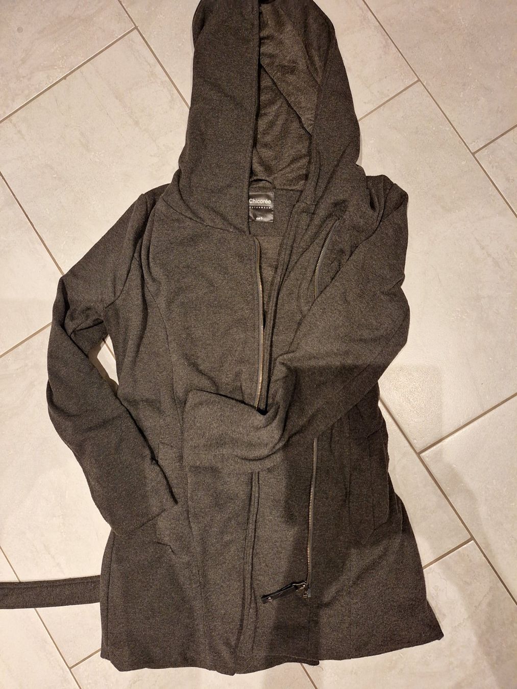 Cappotti: Sweat Mantel Gr S – Usato da Wegenstetten venduto da mcfly321