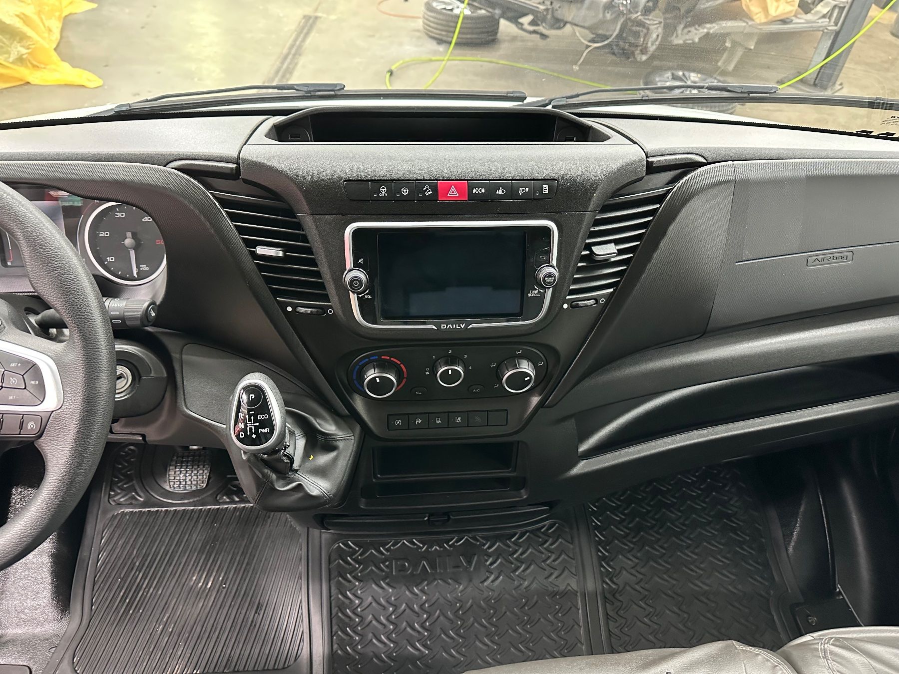 Iveco Veicoli commerciali: Iveco Daily 35S16V – Usato da Davos Wolfgang venduto da yan_r9kj 9