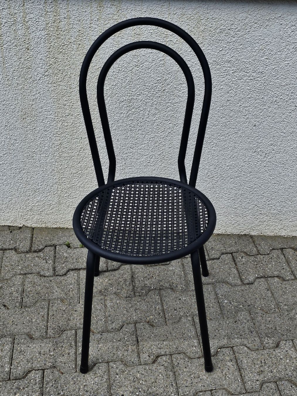 Tavoli: Bistrotisch Granittisch 1 Metallstuhl – Usato da Villnachern venduto da hasta08 2