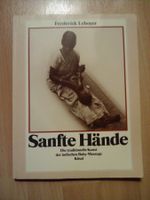 Sanfte Hände traditionelle Baby-Massage Frédérick Leboyer