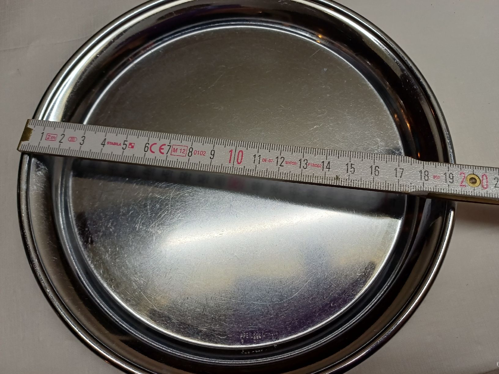 Piatti di portata: schönes Metall Serviertablett, rund, Durchmesser 20cm, vinta – Usato da Flaach venduto da ker_6ml7 3