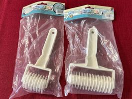 2 Stk. Gitterroller Teigroller für Gitterteig - NEU & OVP