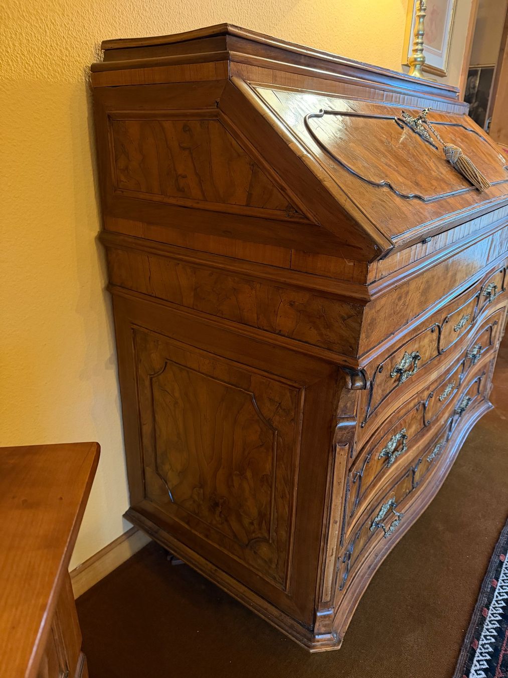 Cassettiere: Schreibkommode Spät-Barock Nussbaum – Usato da Biberist venduto da Fresco_101 2