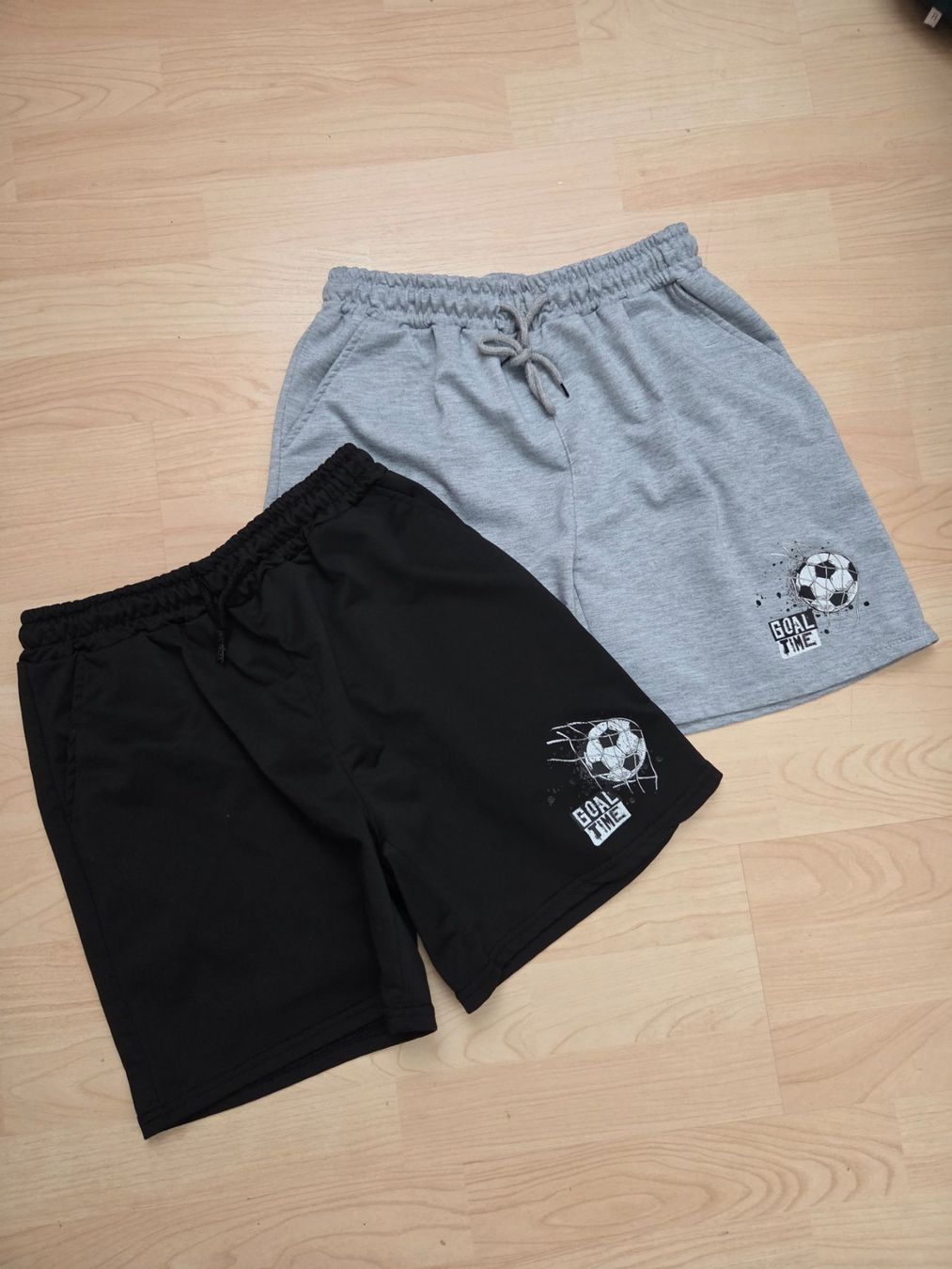 Pantalons: Kurzhosen Gr. 170 – D'occasion à Rothenthurm par nbds