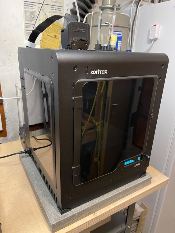 Zortrax M200 V2 + eSun eBox Lite (Gebraucht) in Derendingen für CHF 112 ...