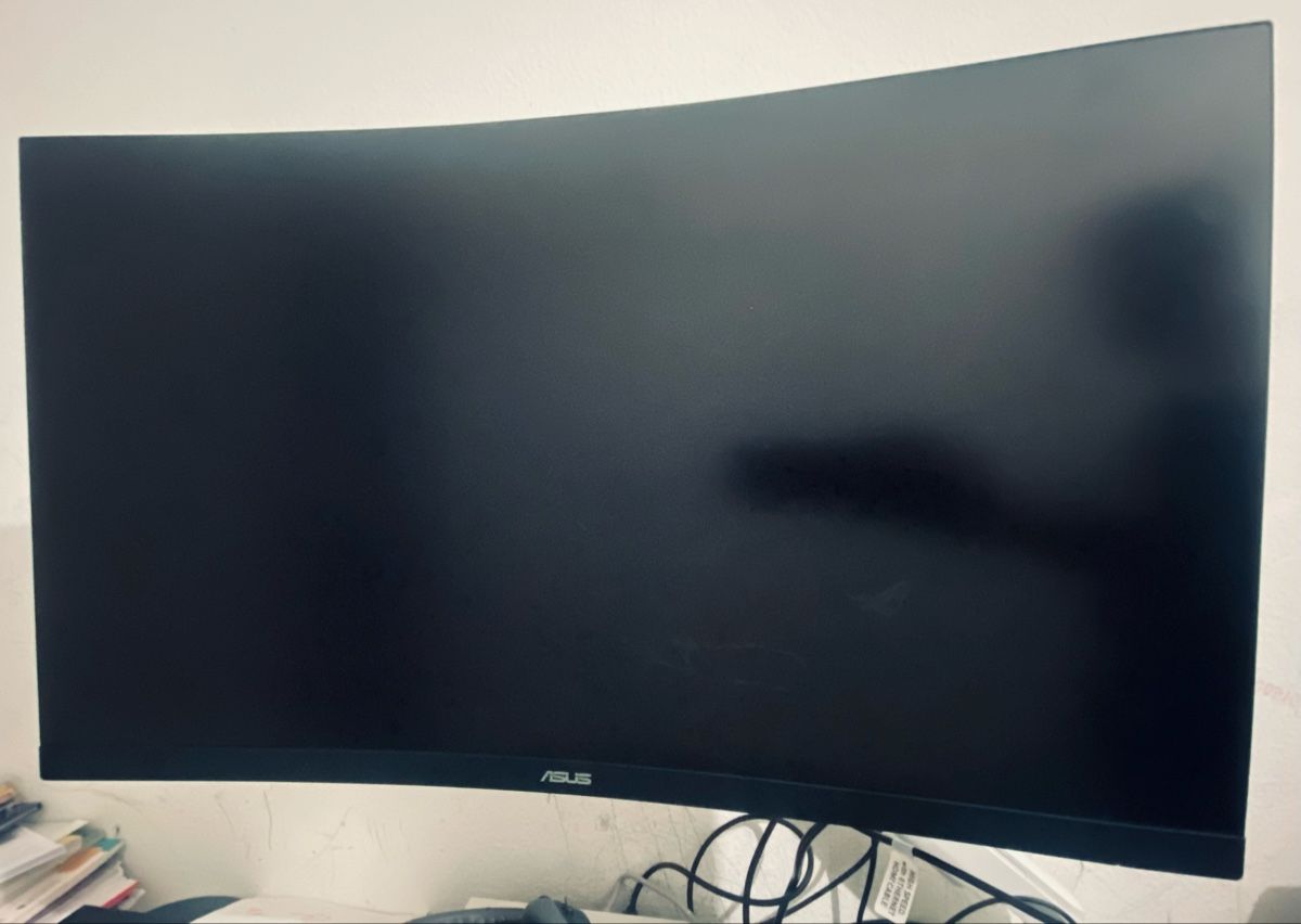 Asus Monitor: Moniteur Asus 32 sans le pied – Usato da Lausanne venduto da Millionsch