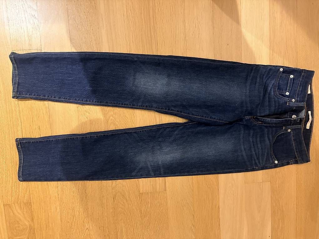 Jeans: Jean Levis 724 High Rise Straight, taille 27 – Usato da Chardonne venduto da any_yq5q 1