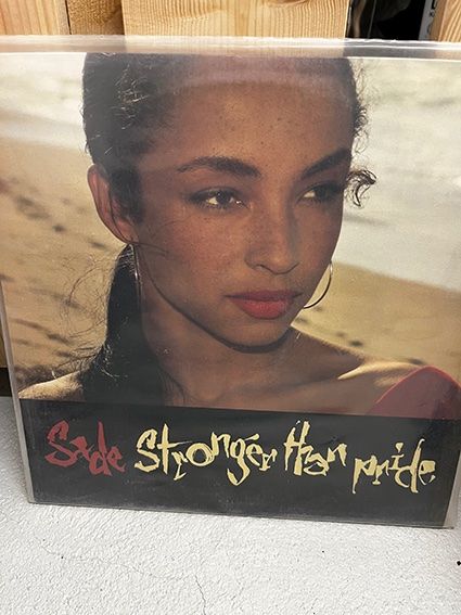 LP «Stronger than Pride» von Sade (Gebraucht) in Zürich für CHF 10 ...