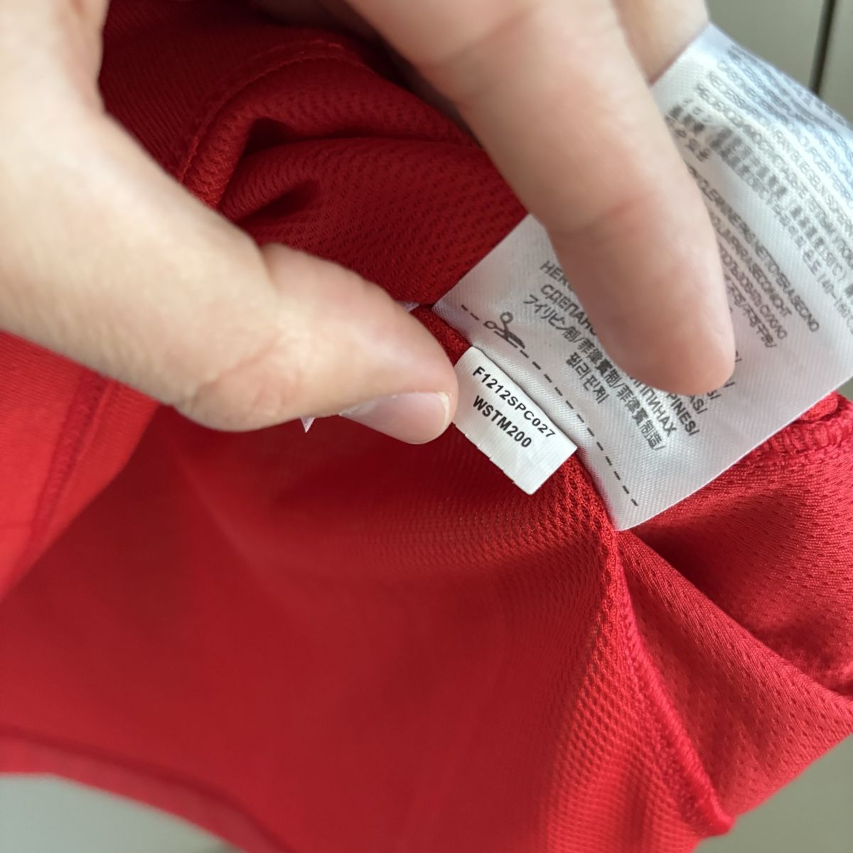 Liverpool Fc Canottiere & Pantaloni: Fc Liverpool Trikot Warrior Suarez – Usato da Winterthur venduto da LaBodega 5
