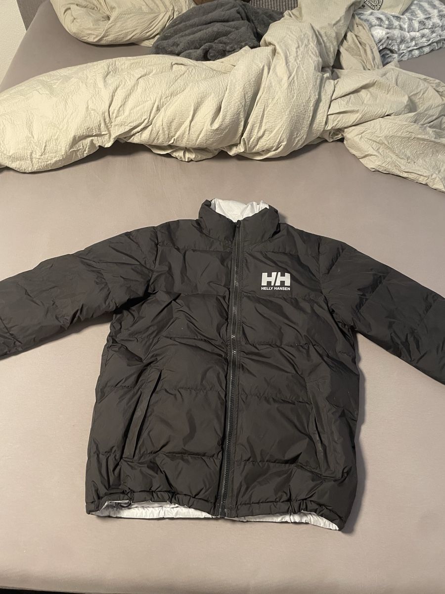 Helly Hansen Vestes: Helly Hansen Daunenjacke schwarz/silber Grösse M – D'occasion à Steinach par hue_85cr