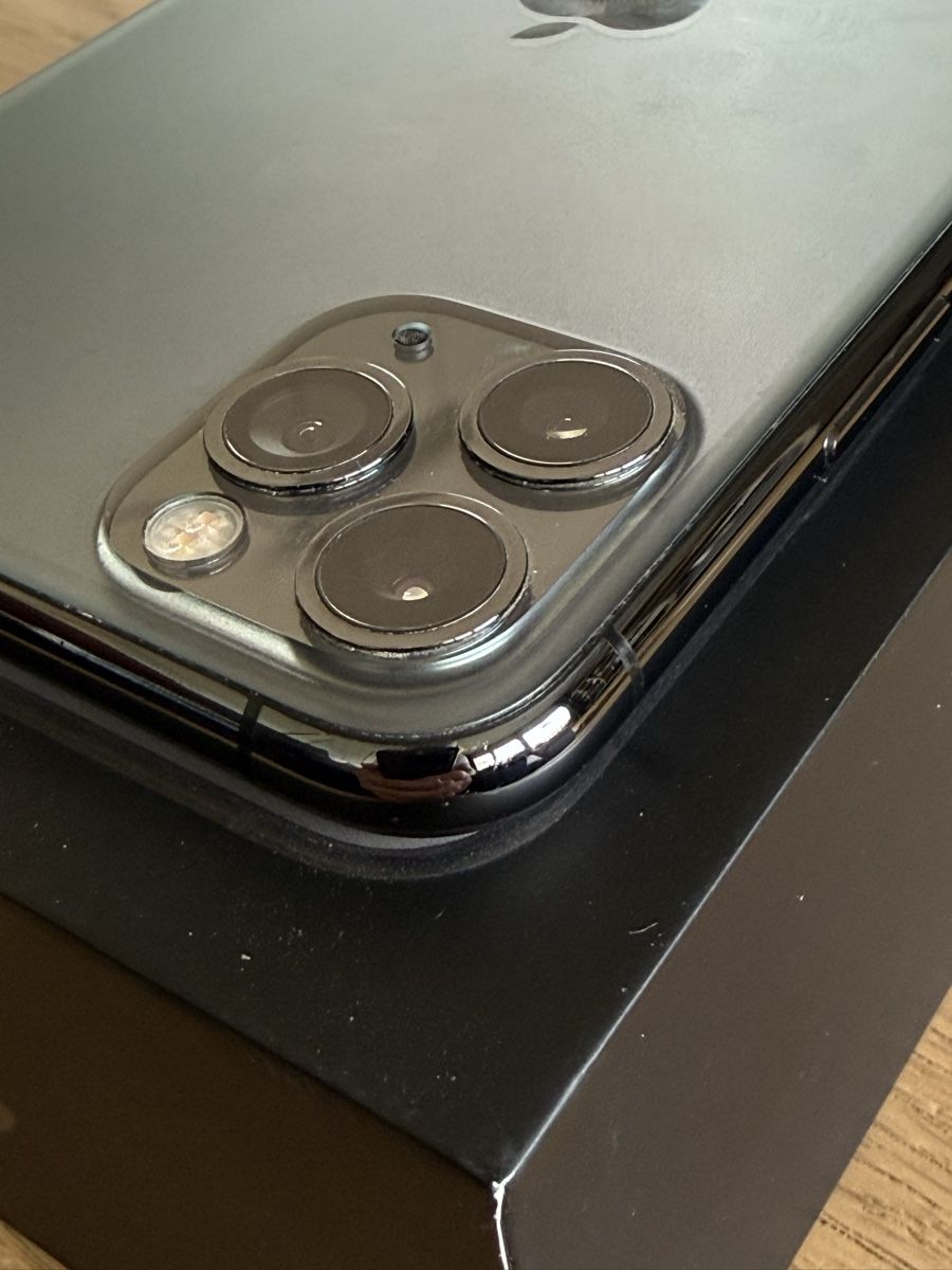 Apple Telefoni cellulari / Smartphones: iPhone 11 Pro Max 256gb – Usato da Versoix venduto da TneC 6