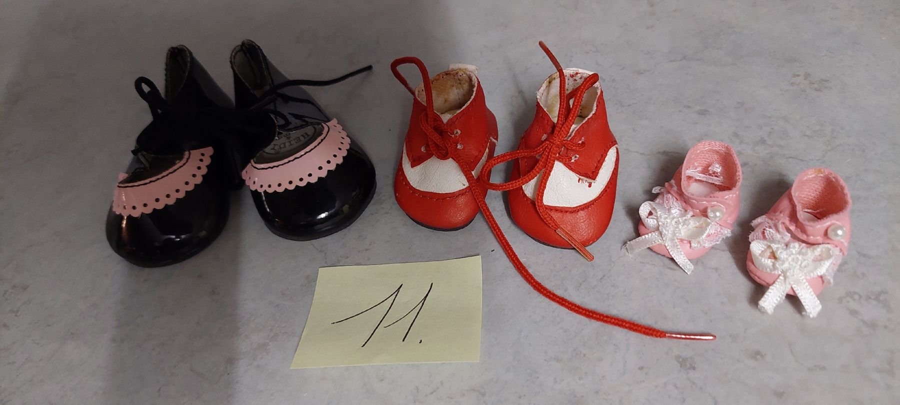 Puppen: Puppenschuhe – Gebraucht aus Muri AG von nindo1