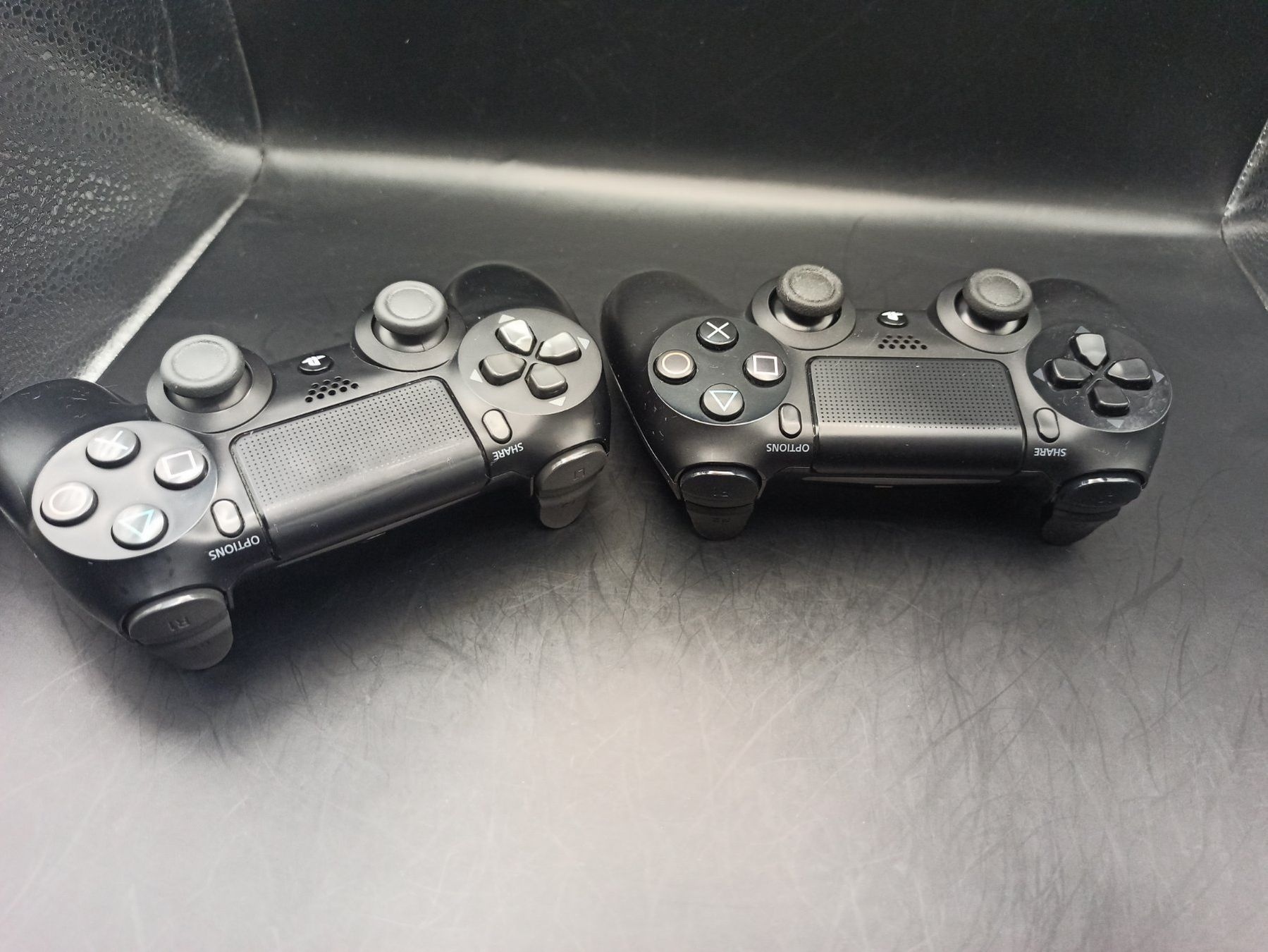 Controller: 2 x Original Controller Sony PS4 Wireless DualShock 4 – Usato da Oberweningen venduto da mar_87mx 6