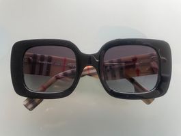 Lunettes de soleil Burberry