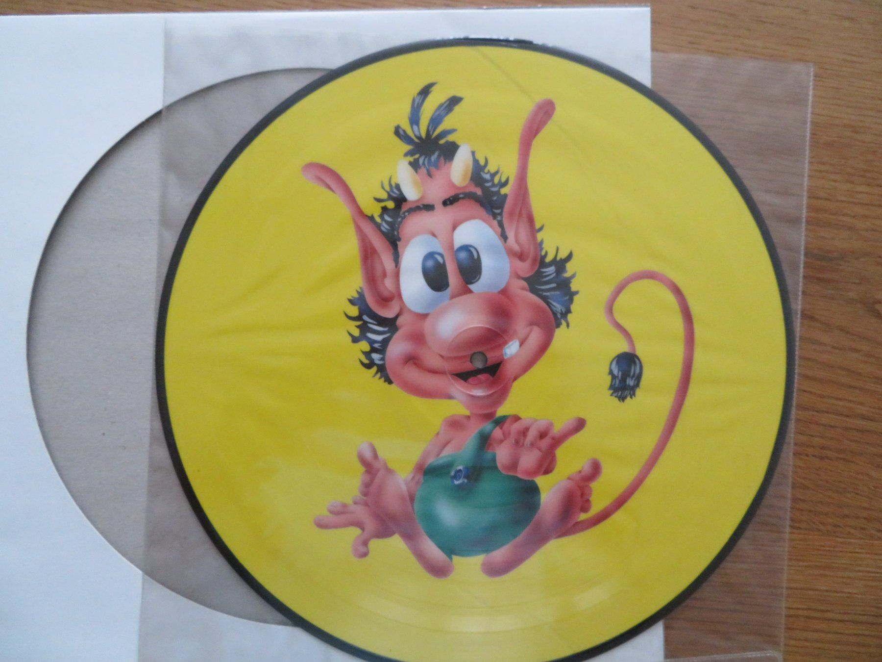Dischi in vinile: Hugo - Maxi Single Picture Disc – Nuovo (secondo la descrizione) da Zürich venduto da max_cp5f