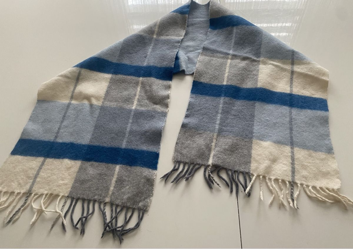Foulards & écharpes: Wolle Schal – D'occasion à Opfikon par Luis144