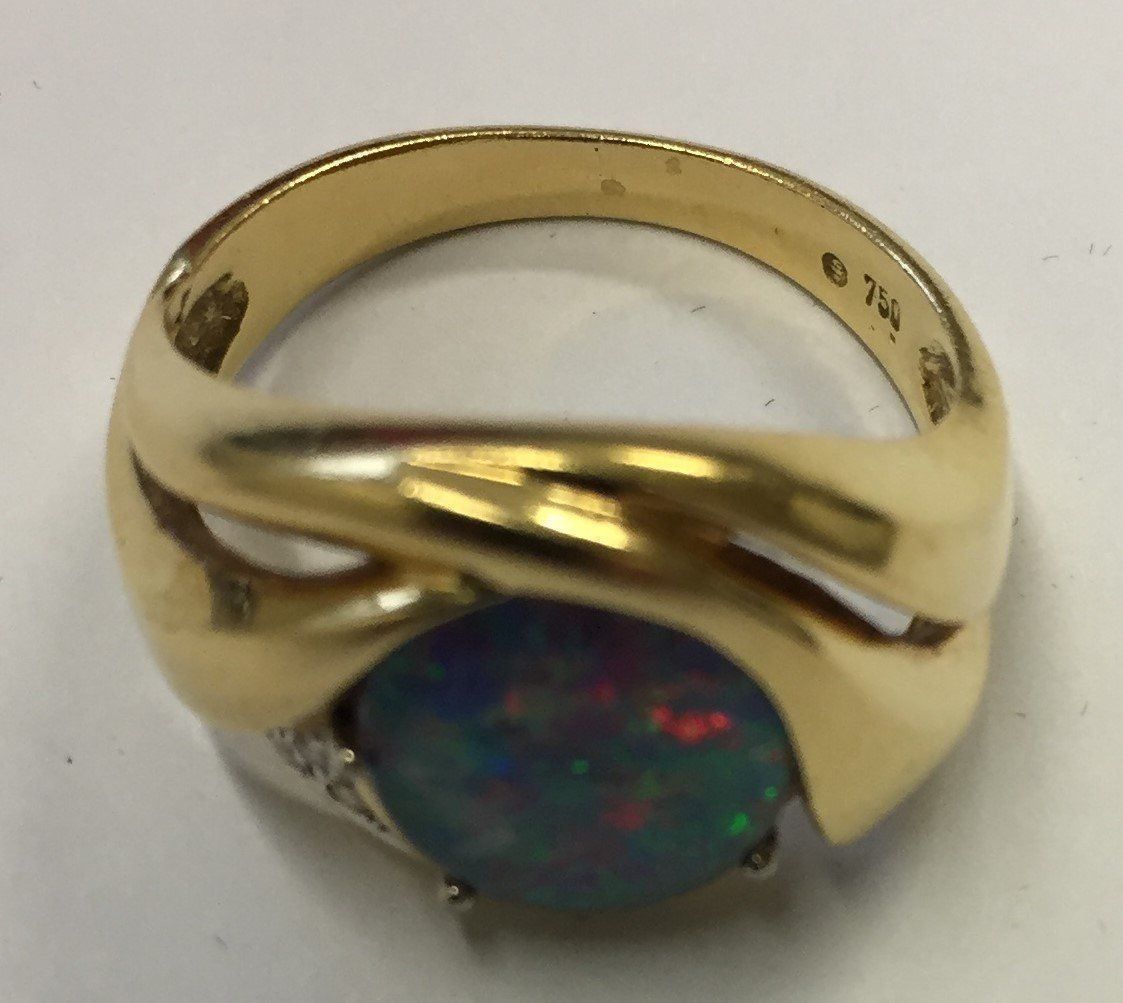 Anelli: Damenring 18 Karat mit Opal – Usato da Hombrechtikon venduto da Harosa 3