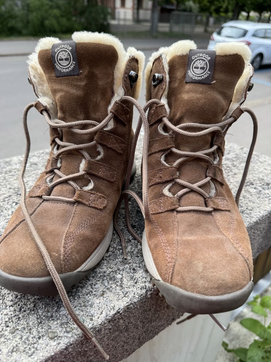 Timberland Scarpe da donna: Timberland Winterschuh – Usato da Basel venduto da Ursulabhardt