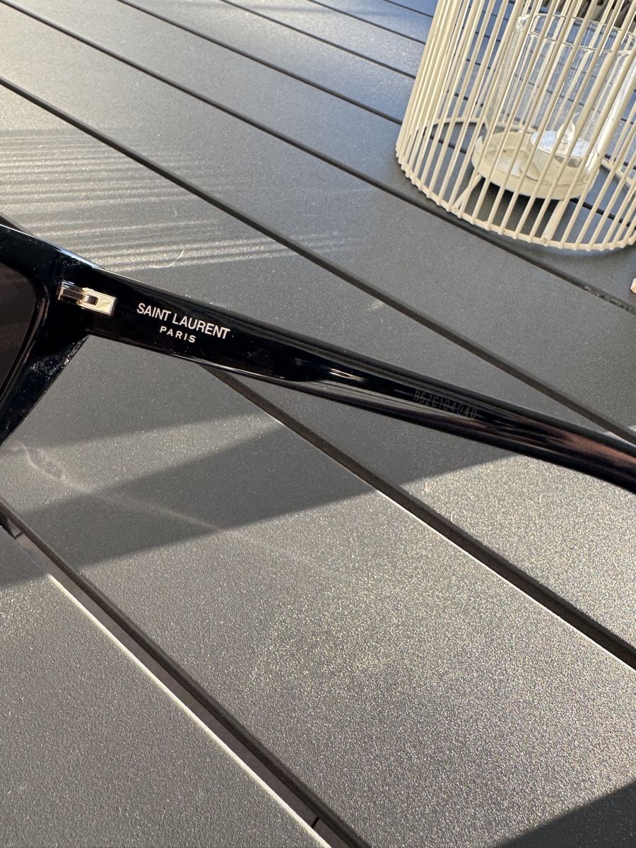 Saint Laurent Occhiali & Lenti: Saint Laurent Sonnenbrille, schwarz – Nuovo (secondo la descrizione) da Andwil SG venduto da DaFritzl 3