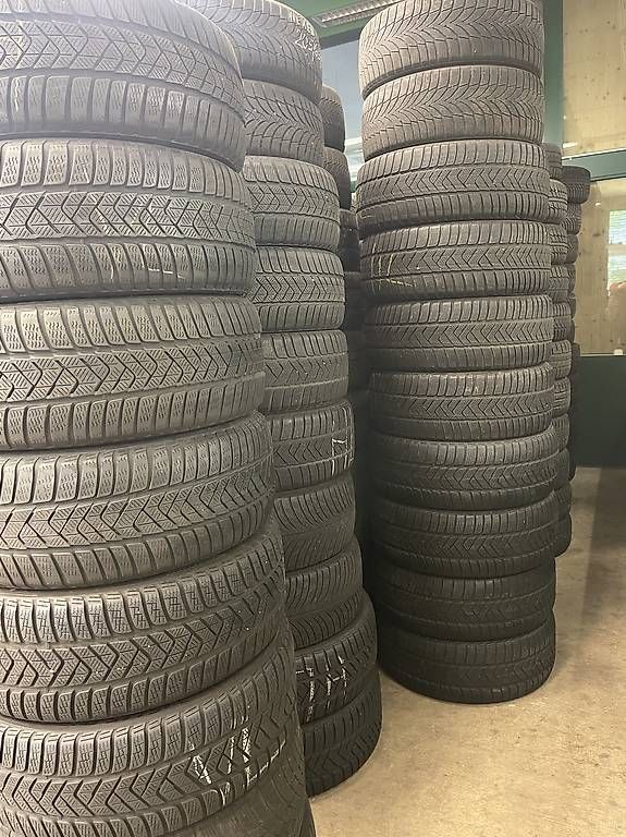 Pneumatici & Ruote complete: Export Winterreifen 1300 Stück – Usato da Hunzenschwil venduto da Avdyli1 1