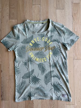 Schönes Sommer T-Shirt Gr. S grün mit Aufdruck