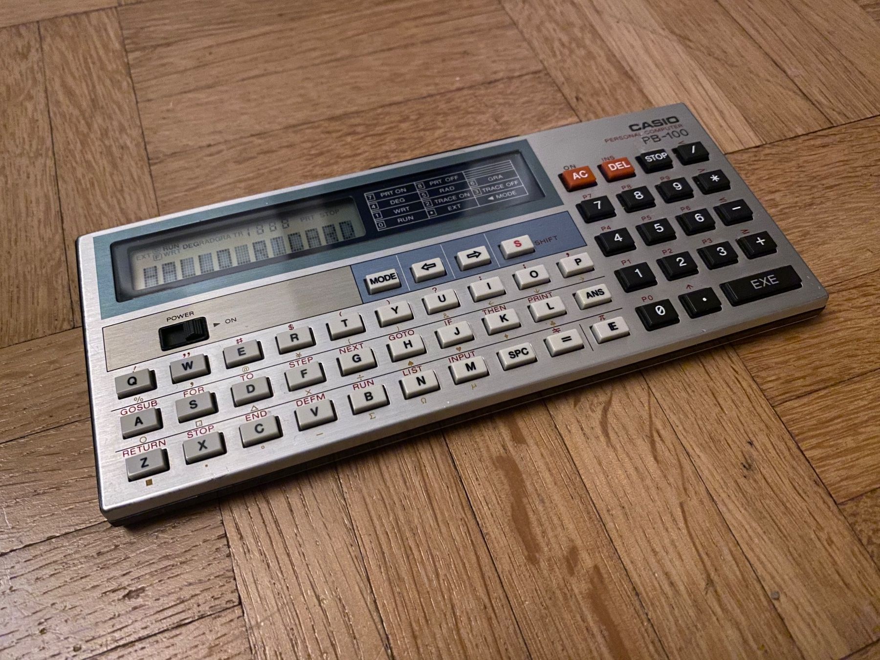 Casio PDAs: Casio PB-100 Basic Pocket Computer aus 1982 – Gebraucht aus Adliswil von