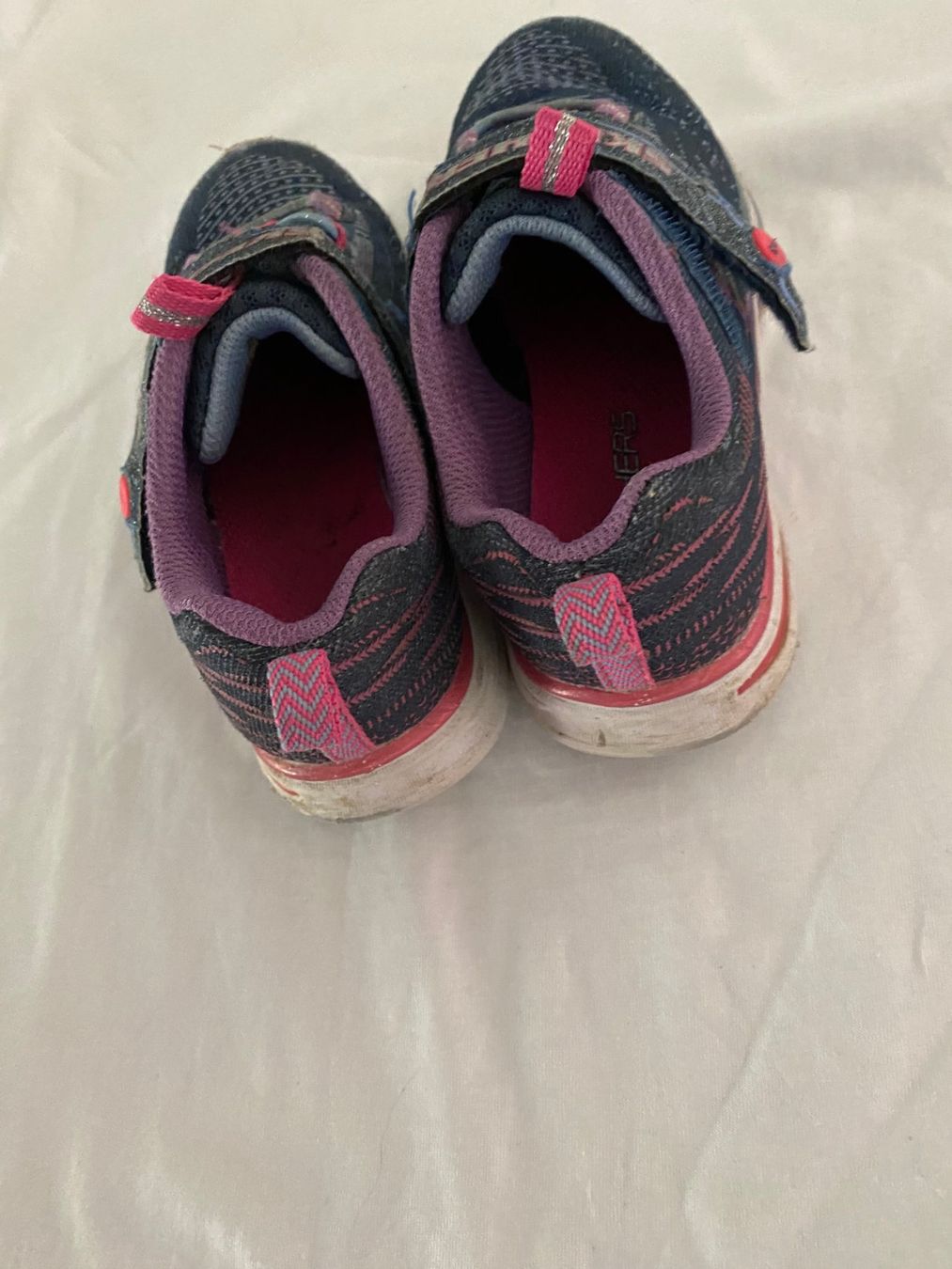 Skechers Schuhe für Mädchen: Skechers Schuhe Grösse 28 – Gebraucht aus Allenwinden von Obalu 1