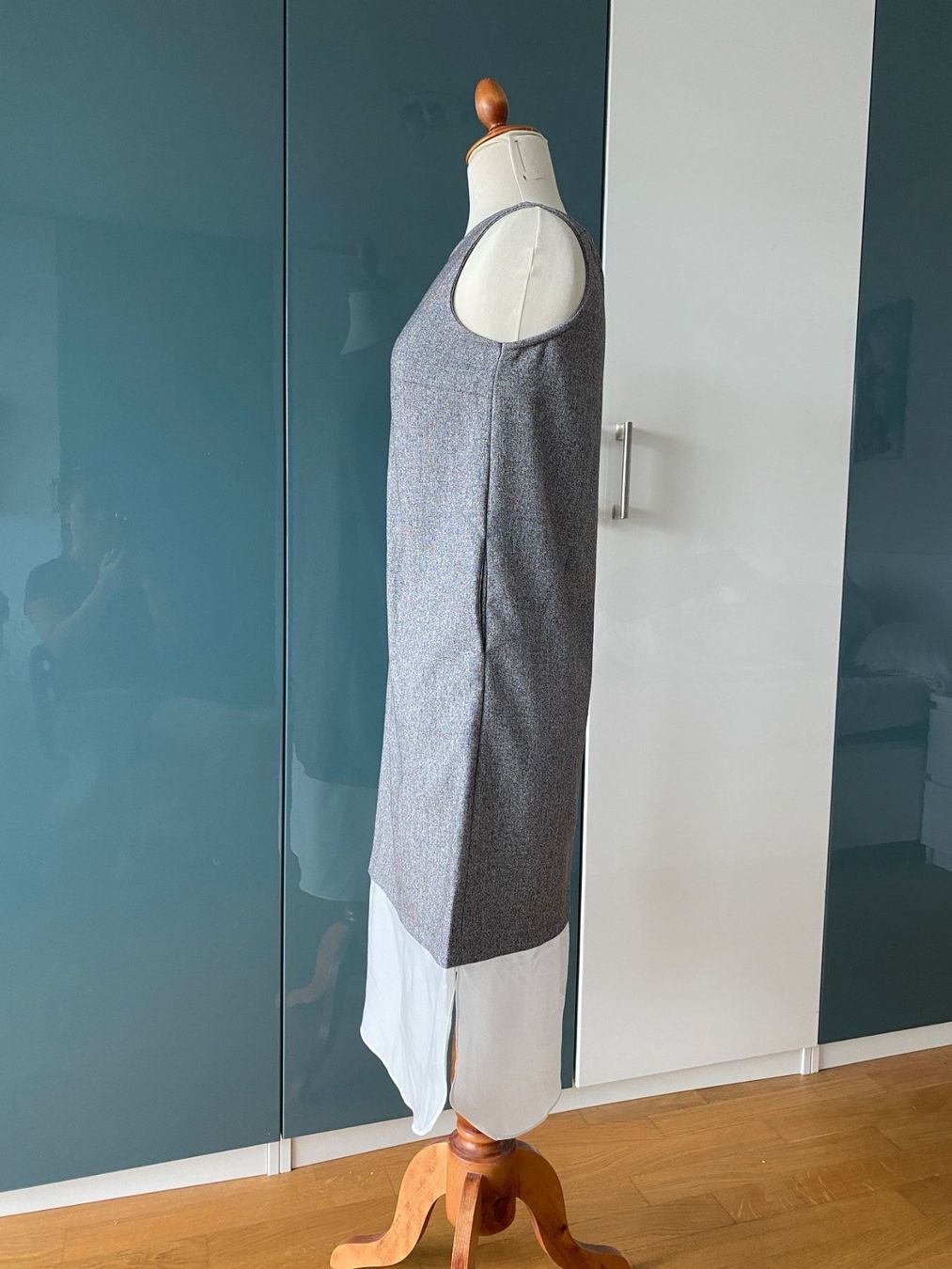 Vestiti: Kleid Damen Gr.S grau – Usato da Duebendorf venduto da Alexandertreyer 2