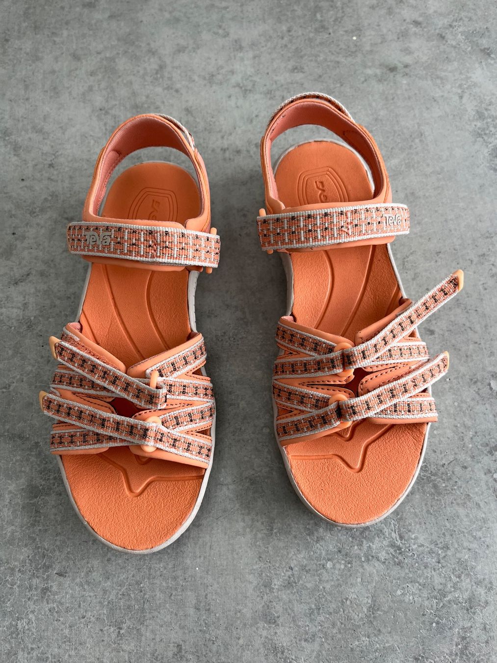 Teva Chaussures filles: TEVA Sandalen Gr. 35 - NEU – Neuf (Voir description) à Zollikofen par spunk65 1