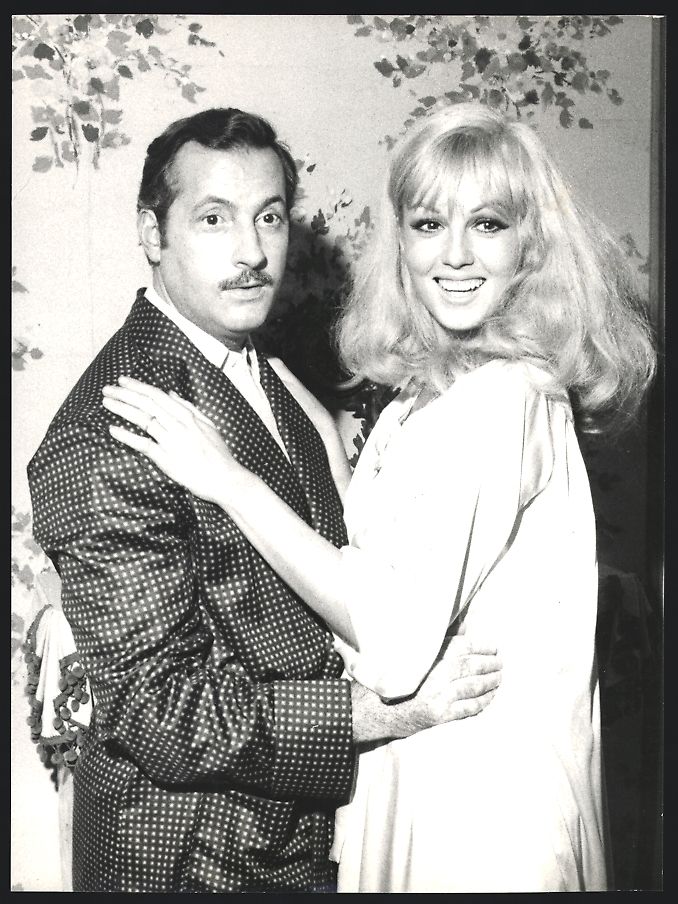 Fotografie &  Plakate: Fotografie Schauspielerin Mireille Darc  – Gebraucht aus Berlin von bartko-reher
