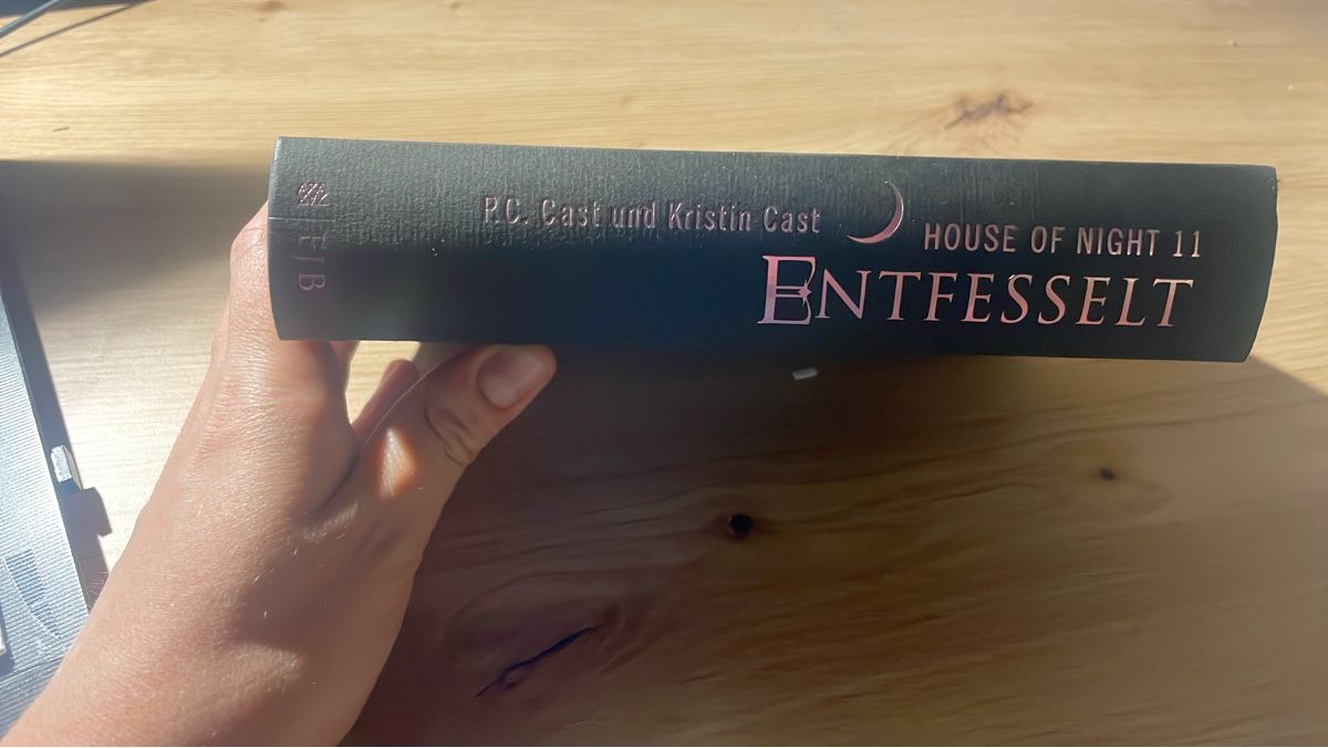 Bücher: House of Night Entfesselt – Gebraucht aus Sargans von Didis