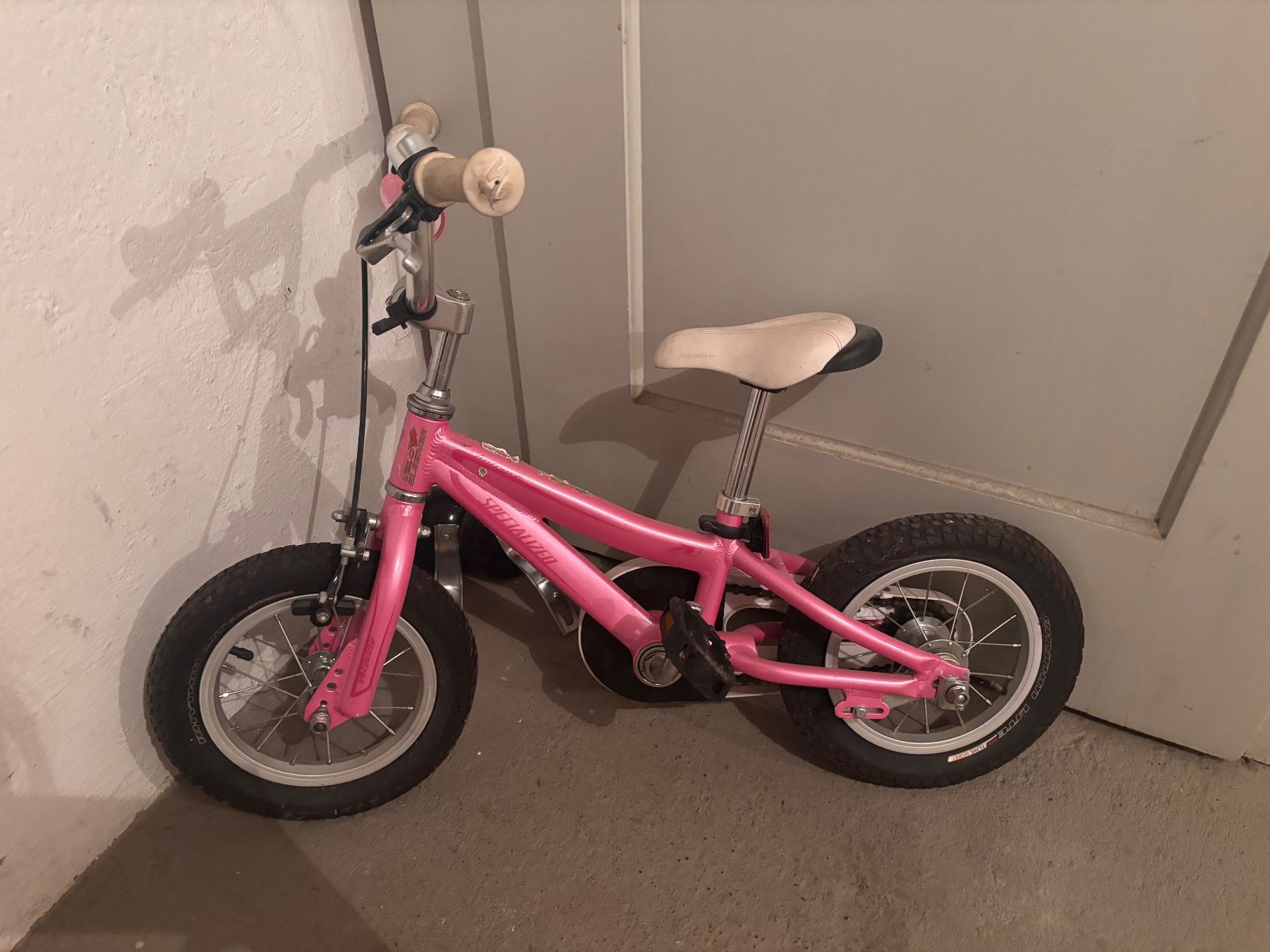 Specialized Biciclette: SPECIALIZED Kindervelo Rosa – Usato da Zürich venduto da mak_ggw8 1
