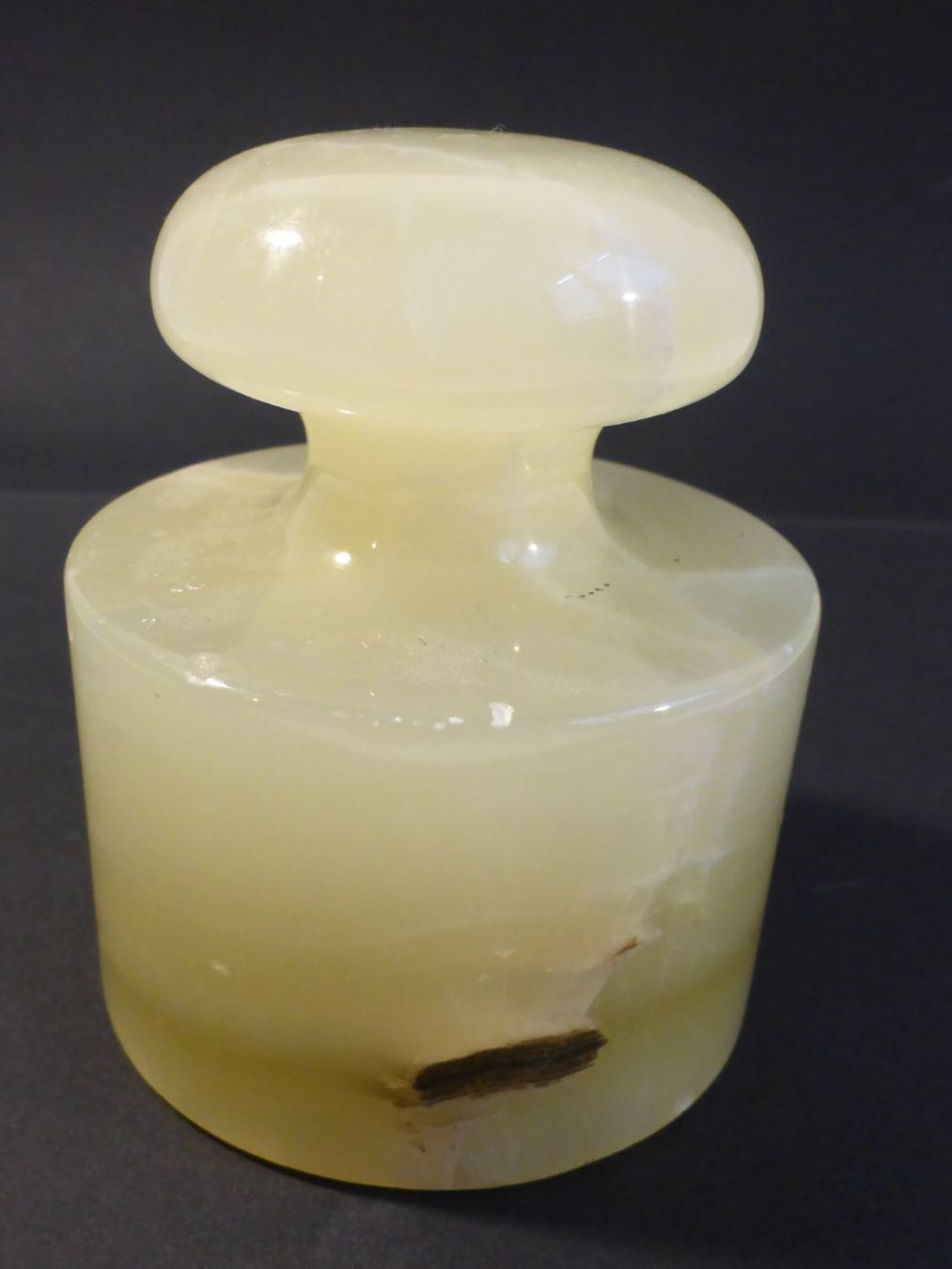 Statuette: Briefbeschwerer aus grünem Onyx – Usato da Zürich venduto da leia12 2