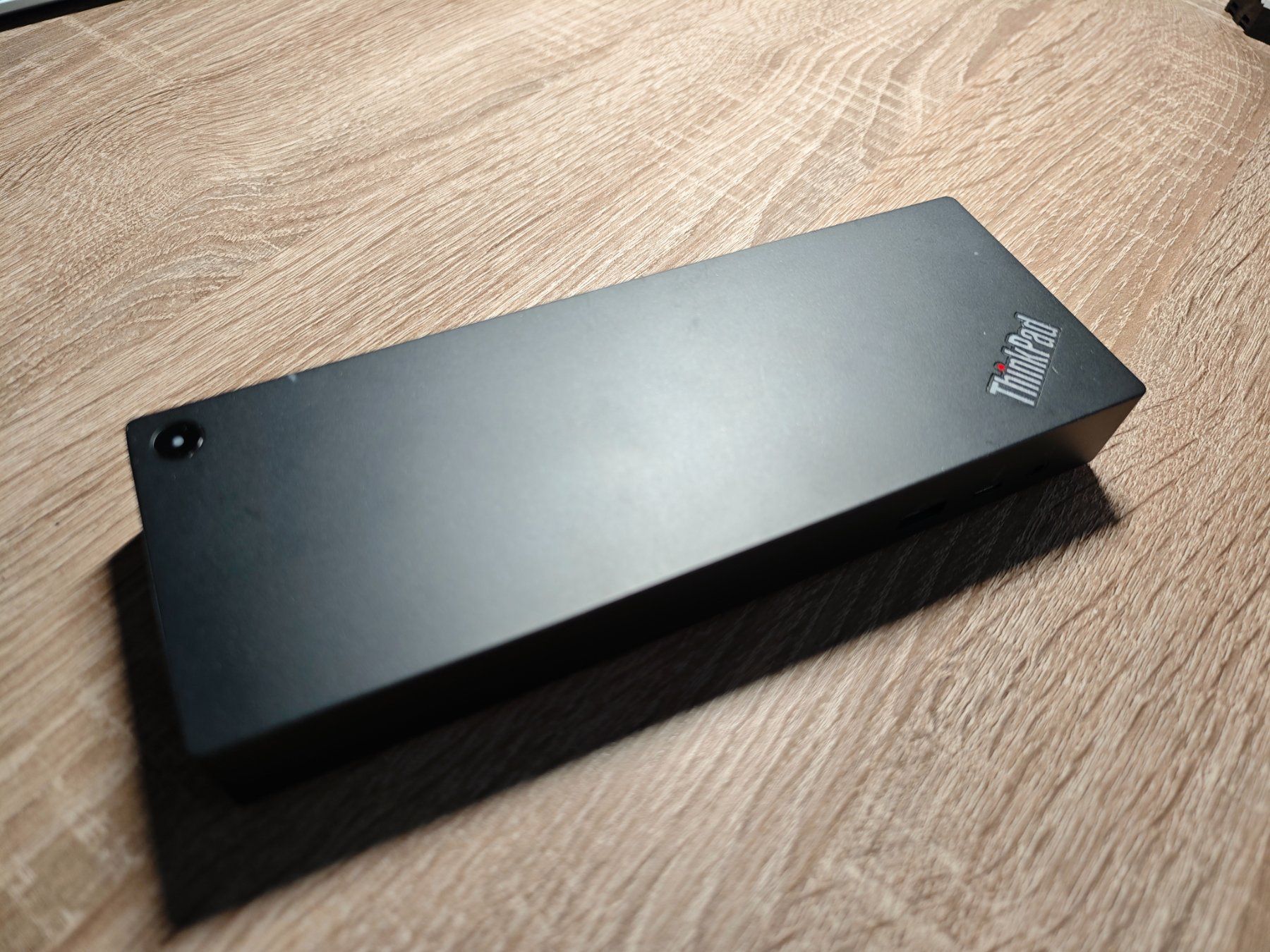 Lenovo Docking station: ThinkPad Thunderbolt 3 Workstation Dock - 2a Generazione – D'occasion à Intragna par Dekino 2