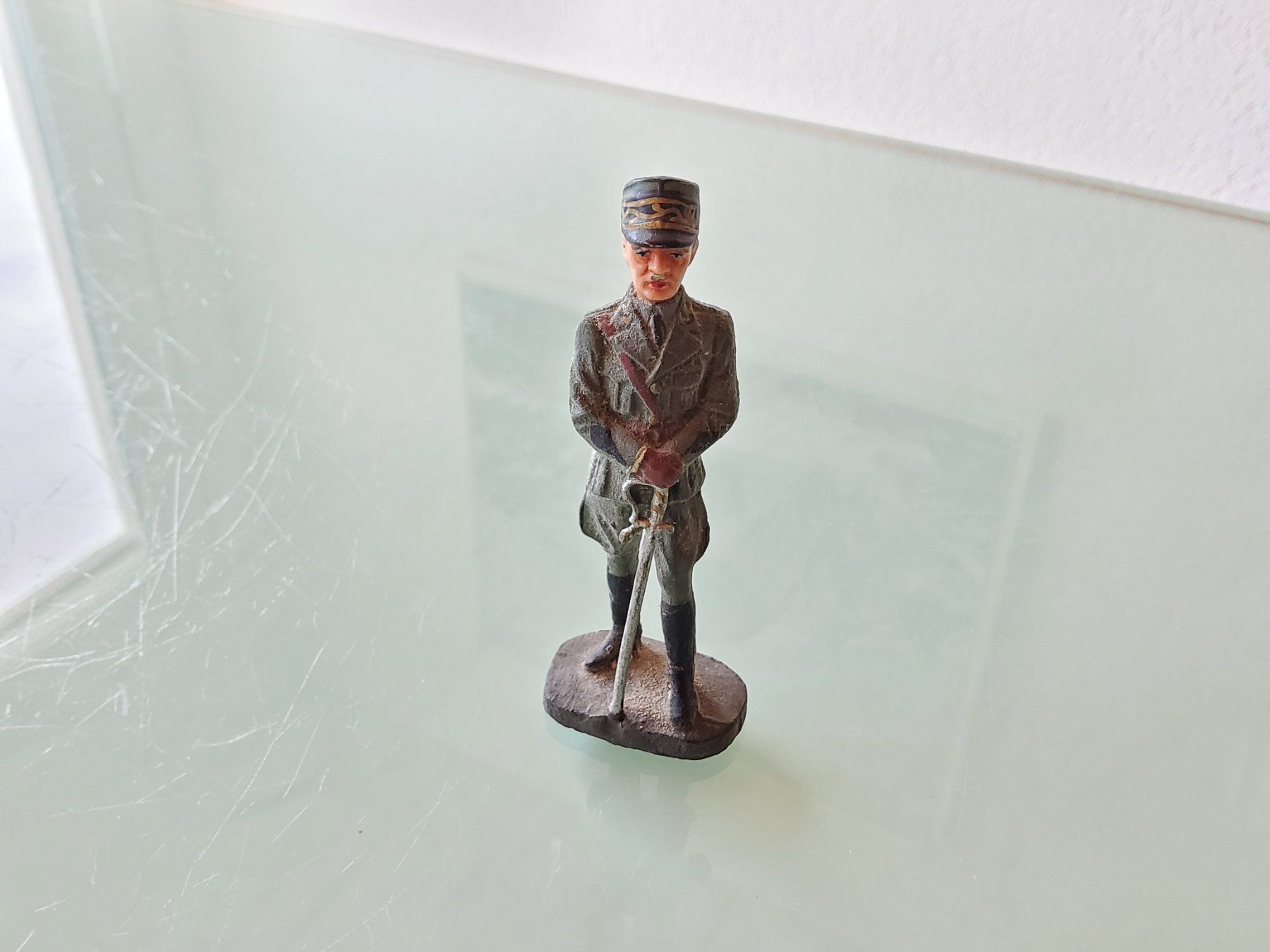 Elastolin Spielzeuge: Ancienne figurine en Elastolin, général Guisan  – Gebraucht aus Malleray von Broc-Mo 1