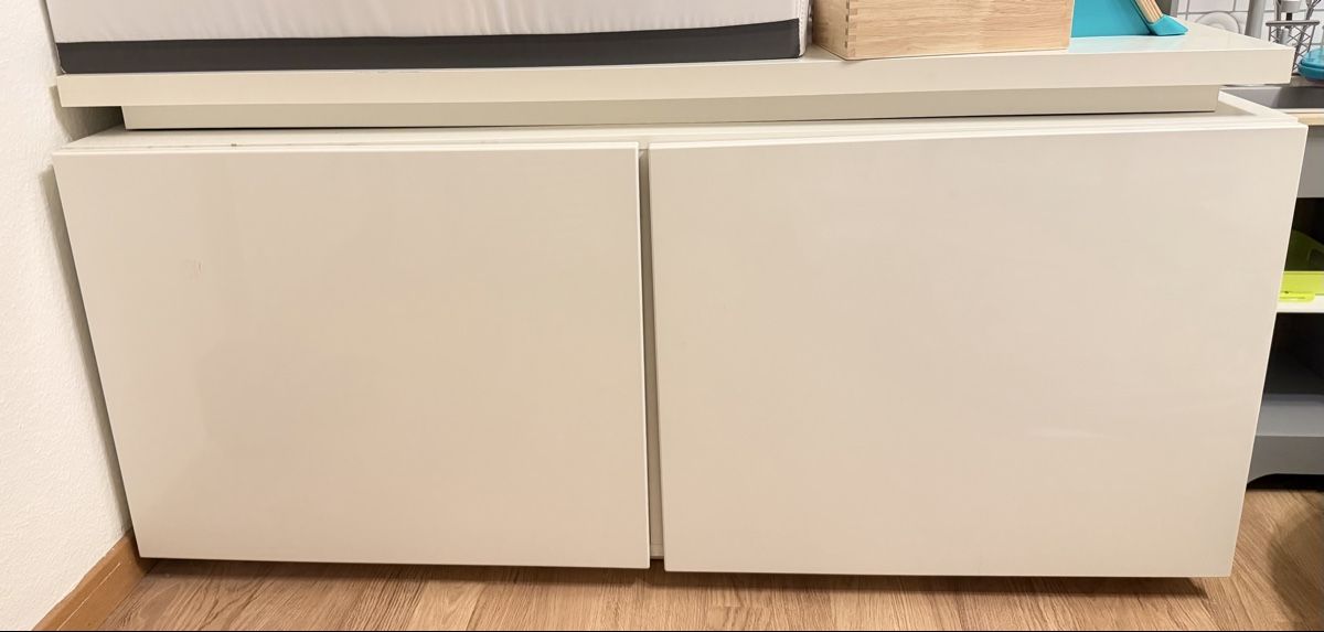 Scaffali: White storage unit with doors, perfect for any room – Nuovo (secondo la descrizione) da Wolhusen venduto da 993_2h29