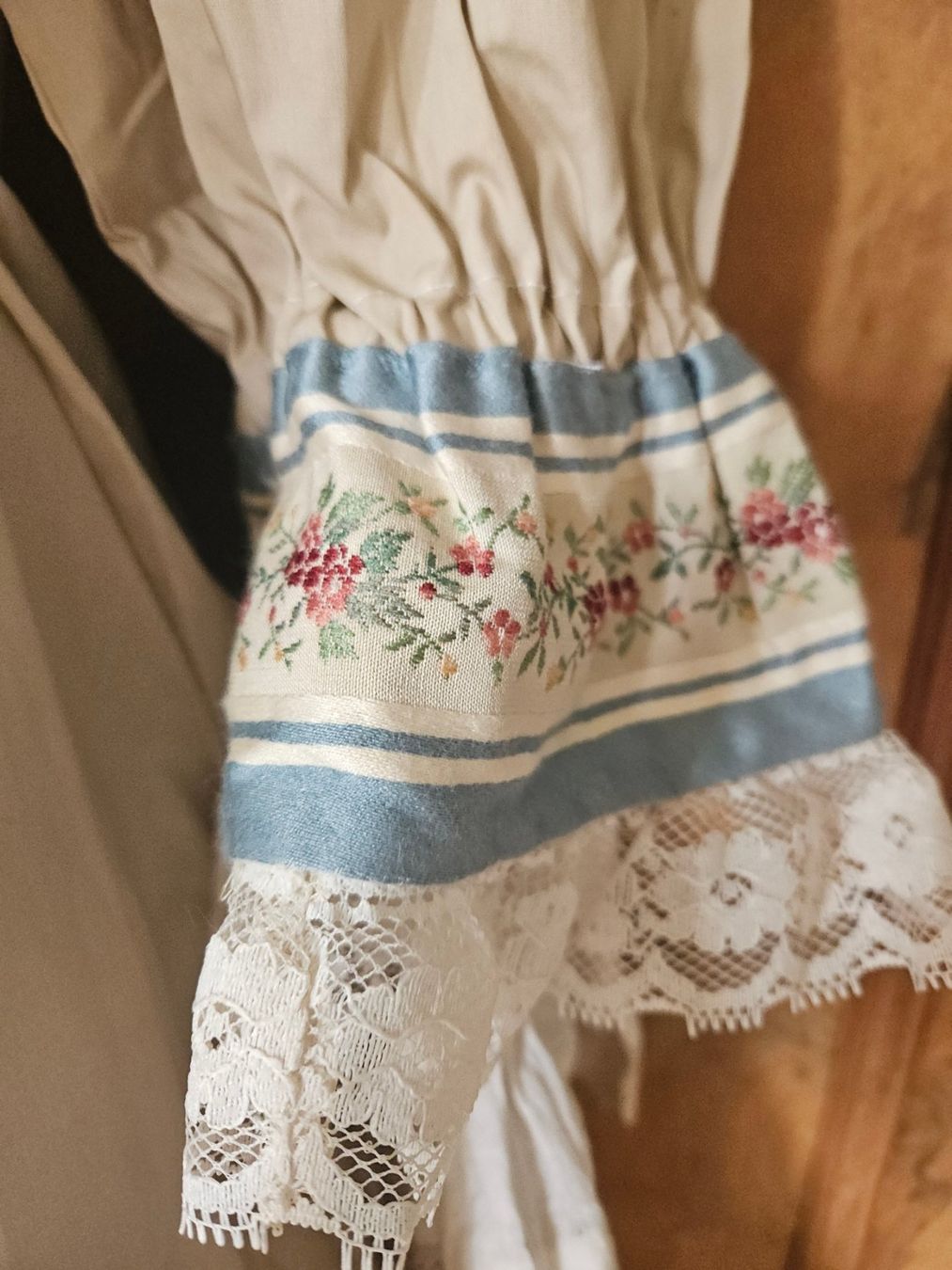 Costumi: Costume robe baroque carnaval bal – Nuovo e nell'imballaggio originale da Thônex venduto da lacomtessedesfees 4