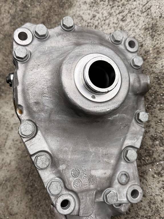 Tutti pezzi di ricambio auto: Bmw Differential Vorne  – Usato da St-urban venduto da sepahan73 2
