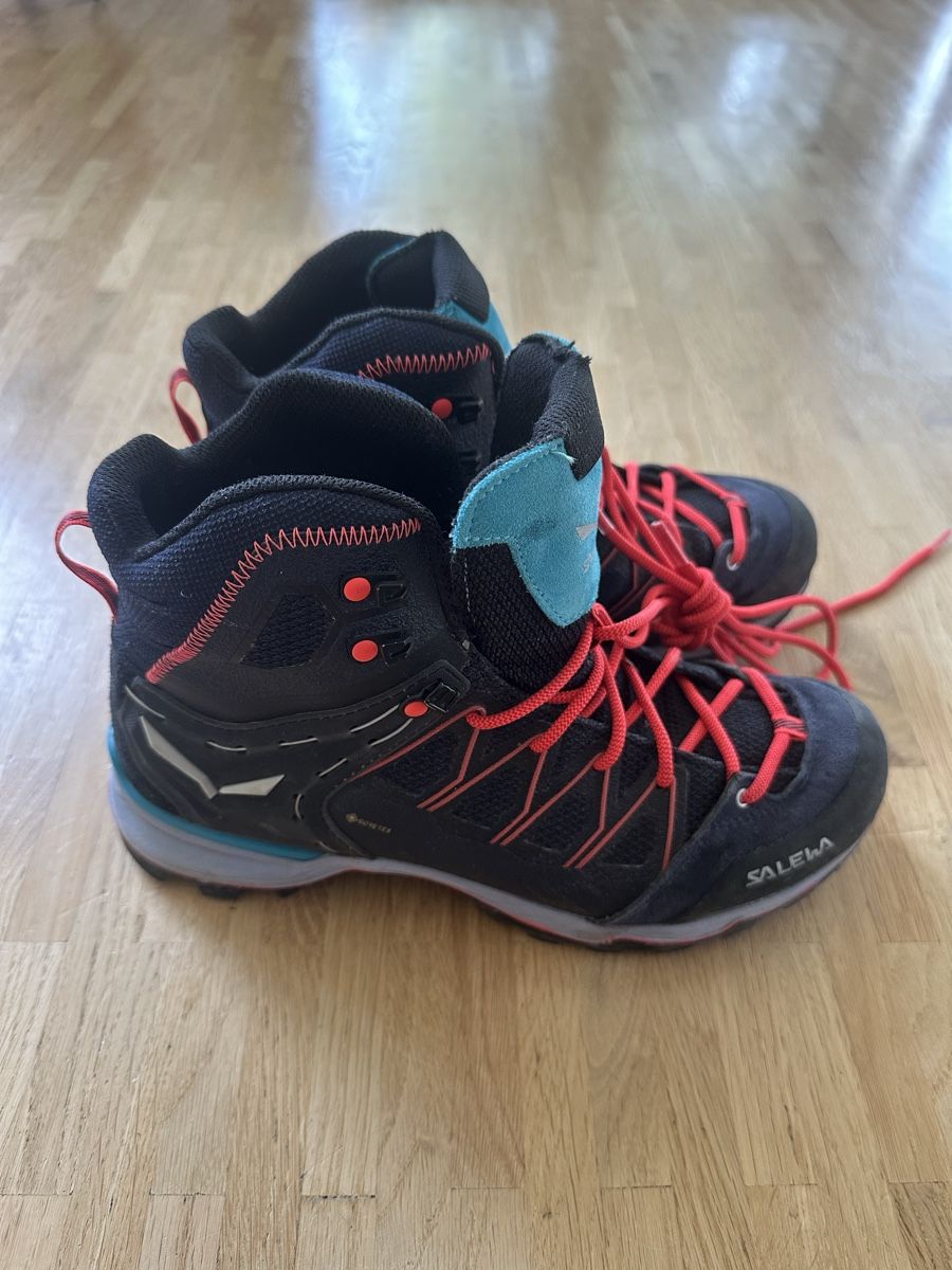 Salewa Scarpe da donna: Chaussures de marche Salewa taille 41 – Nuovo (secondo la descrizione) da Biel/Bienne venduto da Lorelyn1355