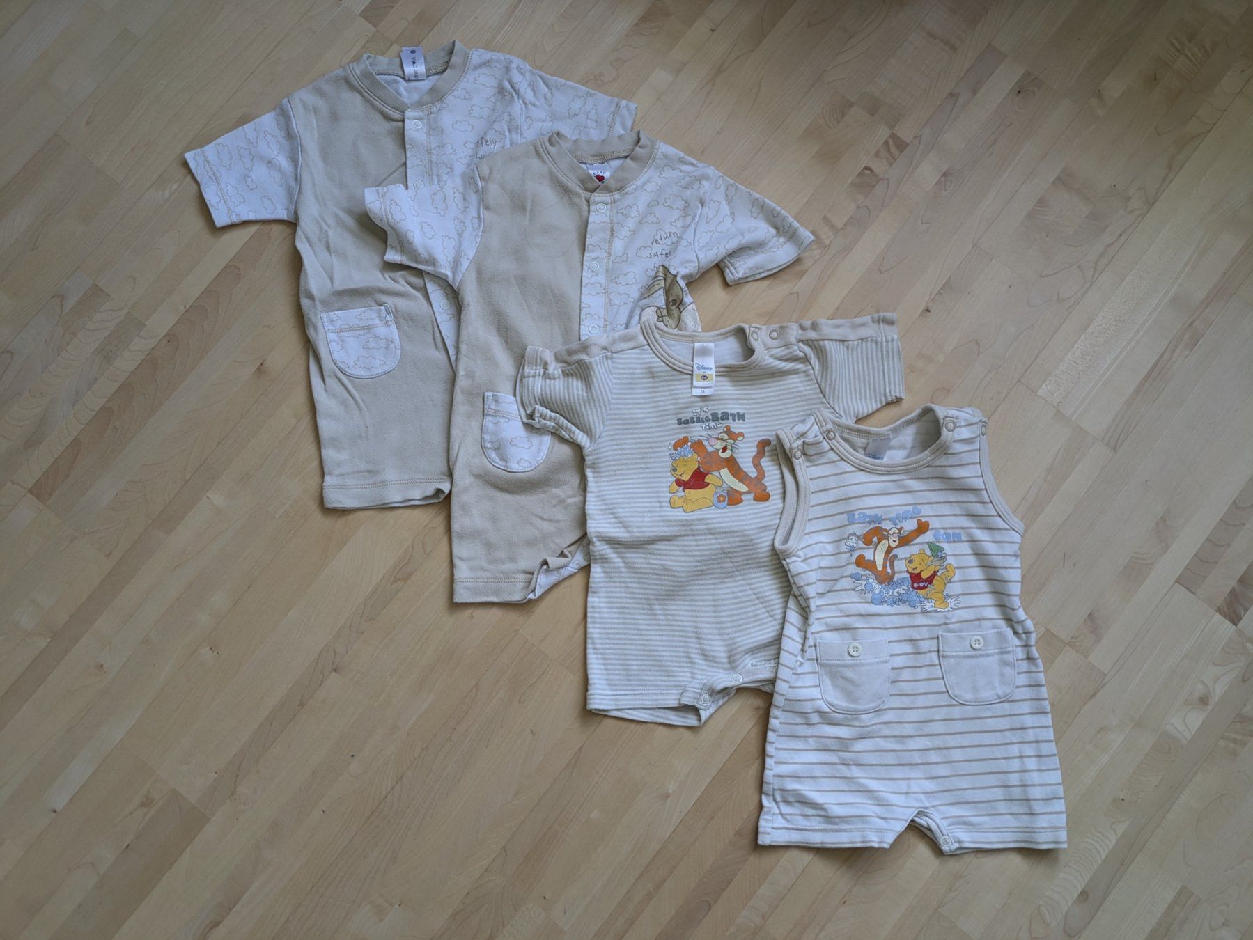 Lotti & Set di vestiti: 4x Kurzarm Strampler Gr. 74 – Usato da Bern venduto da macsandra