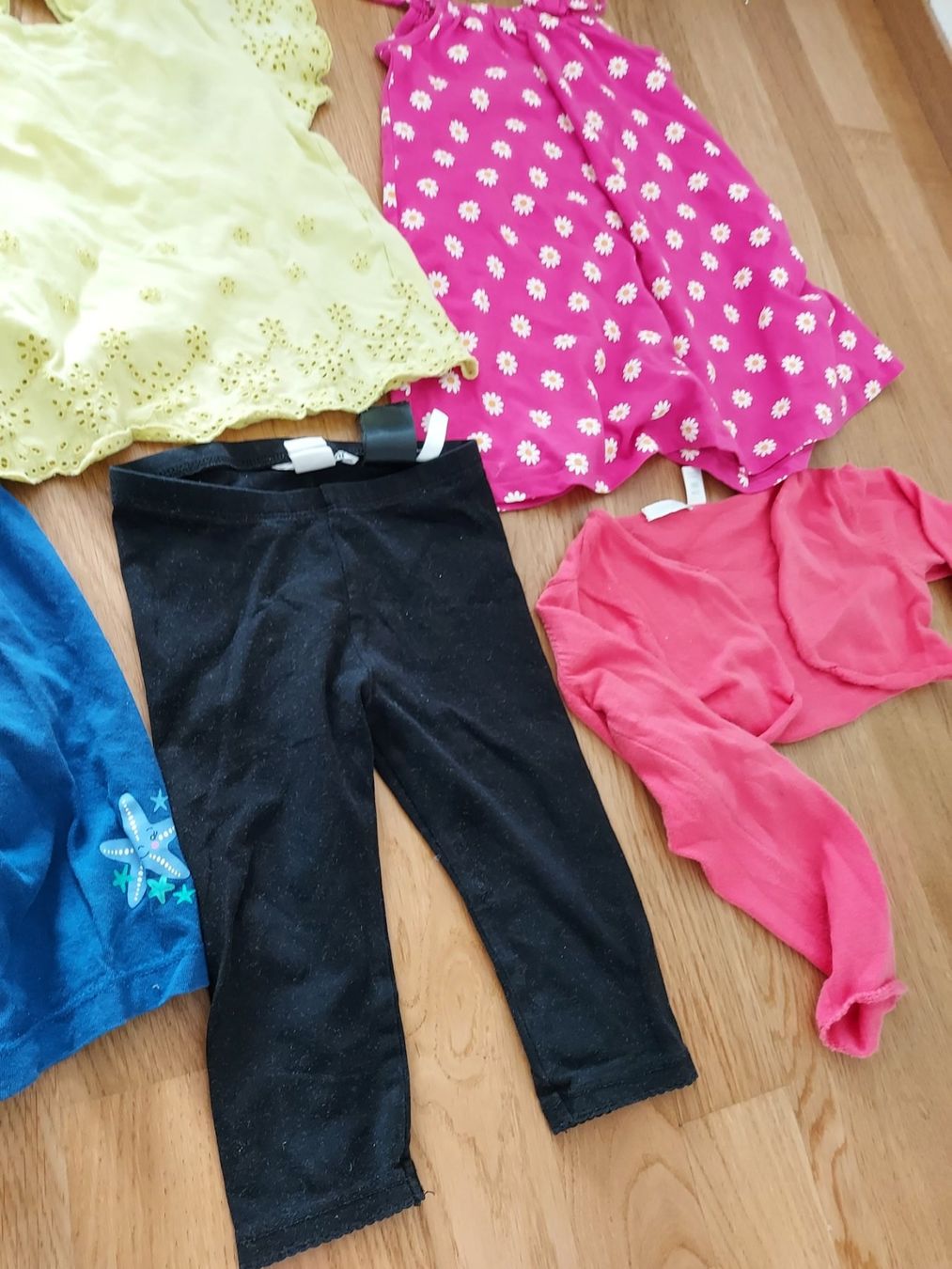Lotti & Set di vestiti: Kleiderpaket – Usato da Glattpark(Opfikon) venduto da Uthyla 3